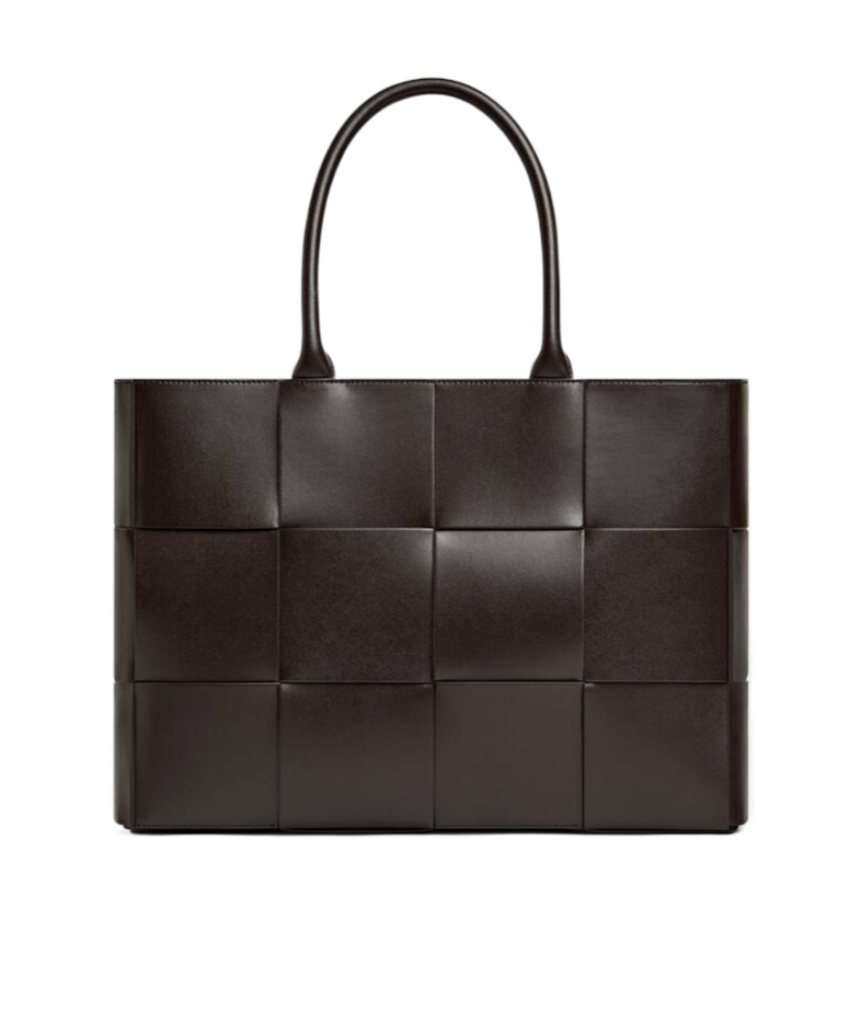 Bottega Veneta Arco Handbag In Black
