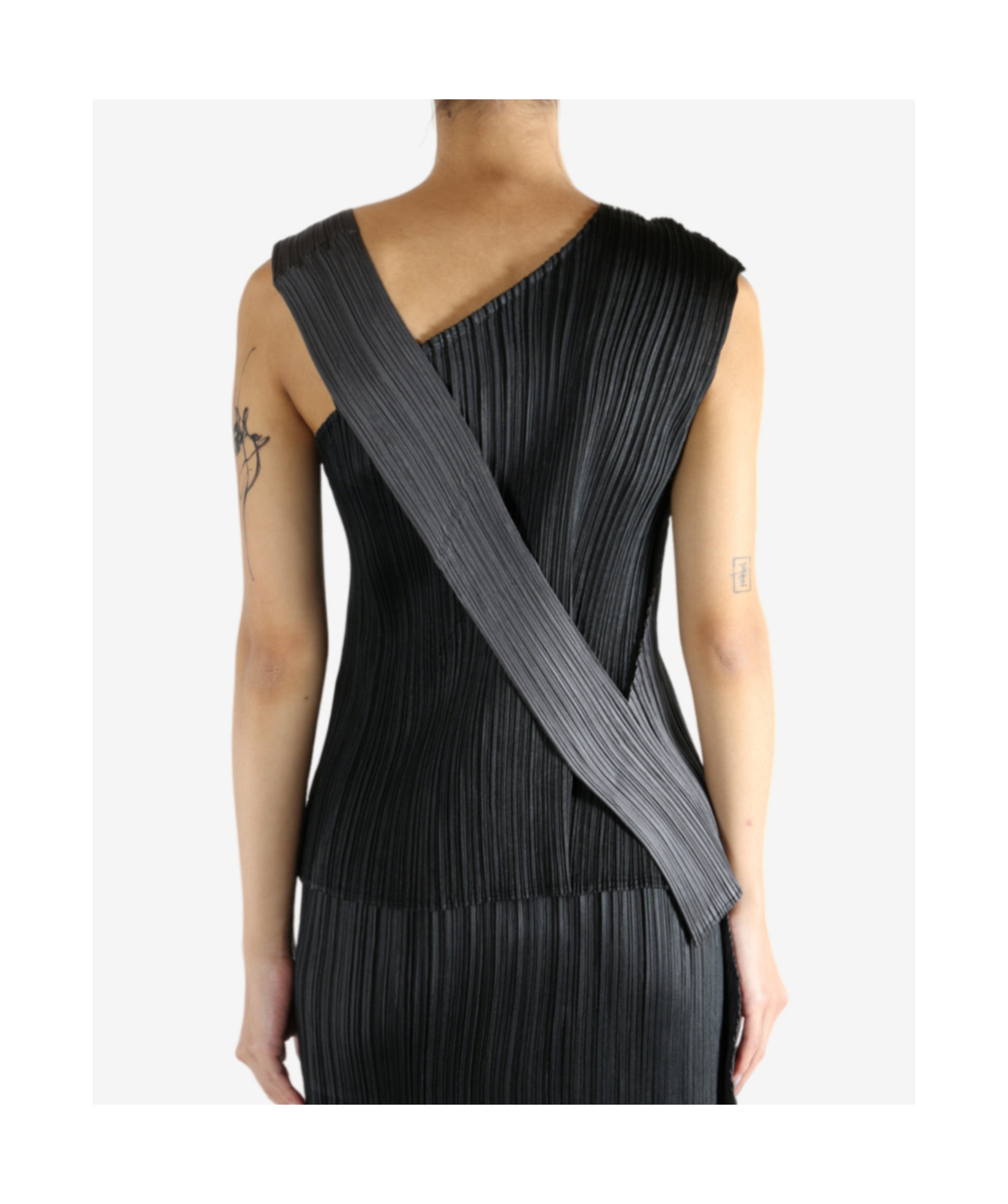Issey Miyake Pointe In Black