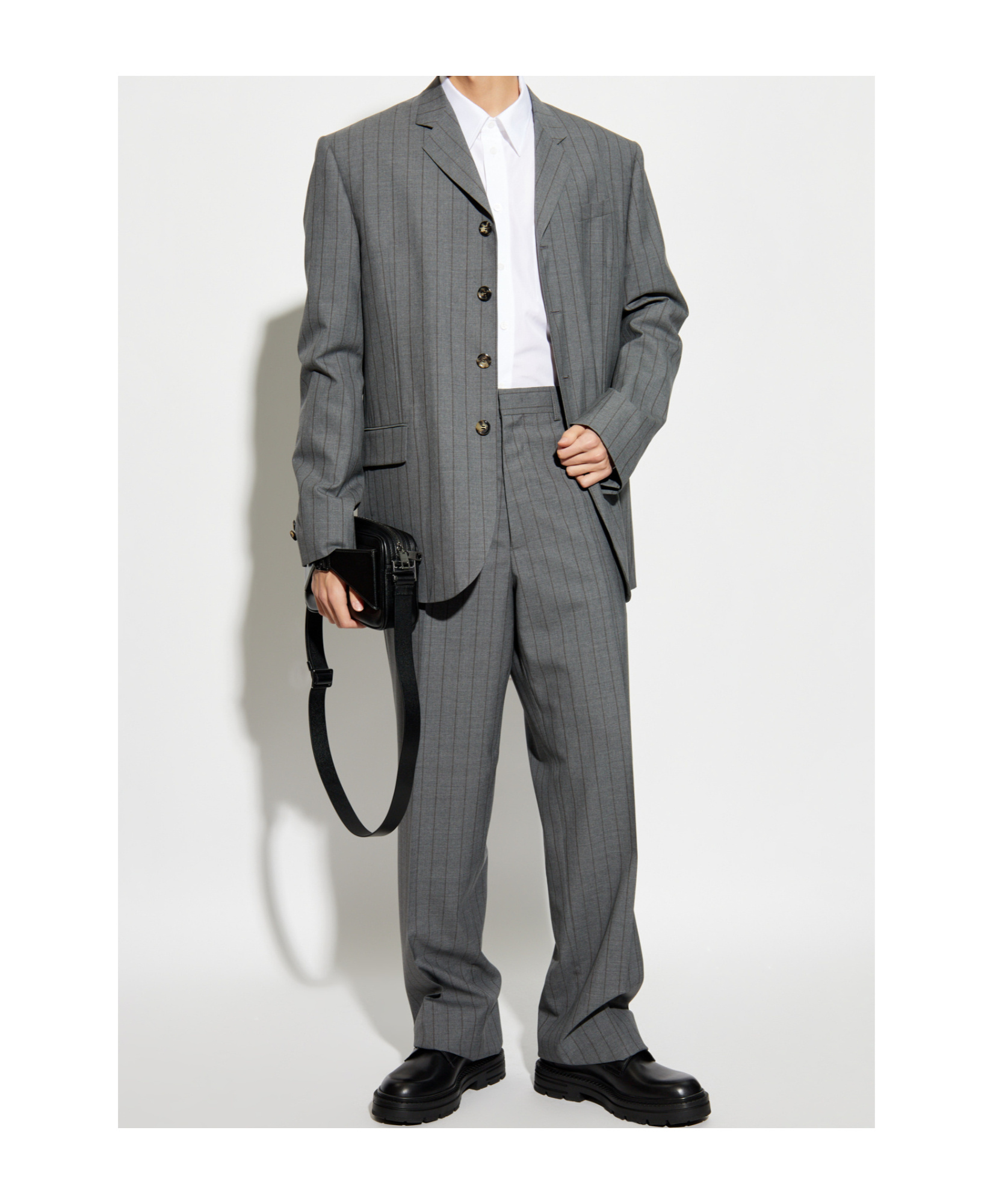 Moschino Belt-loop Casual Pants In Black