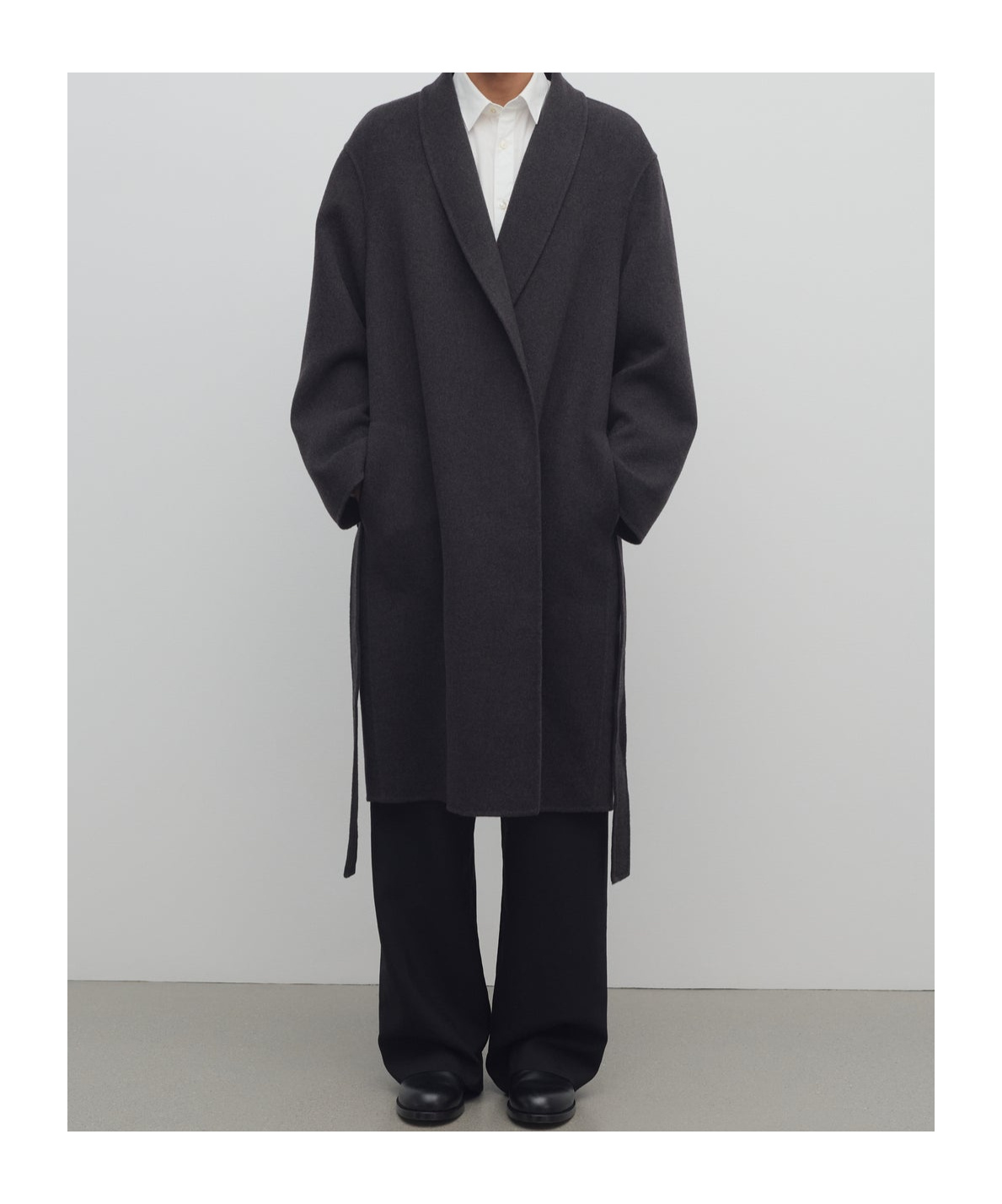 The Row Hugh Cashmere Coat In Charcoal Gray Mixed Color