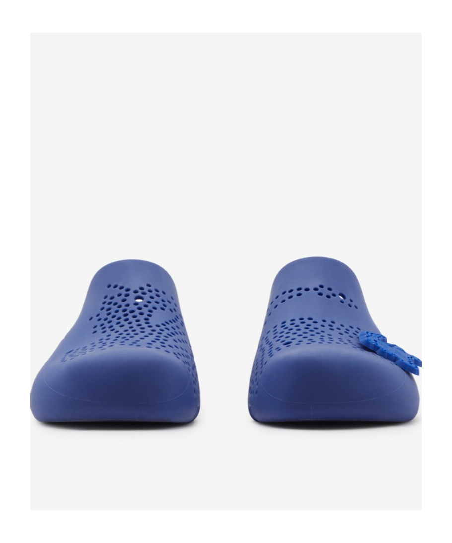 Burberry Stingray Rubber Perforated Clogs In Blue