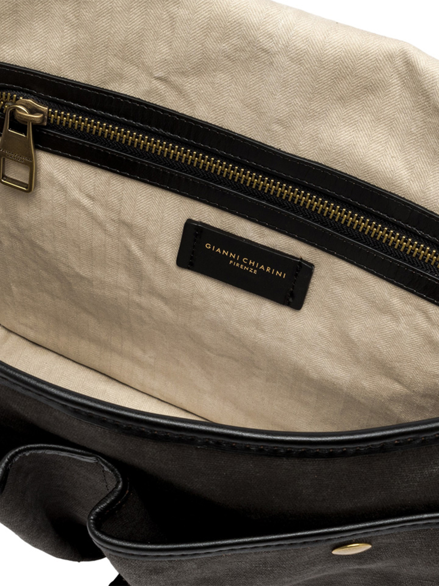 Gianni Chiarini Berlino Leather-trimmed Shoulder Bag In Black
