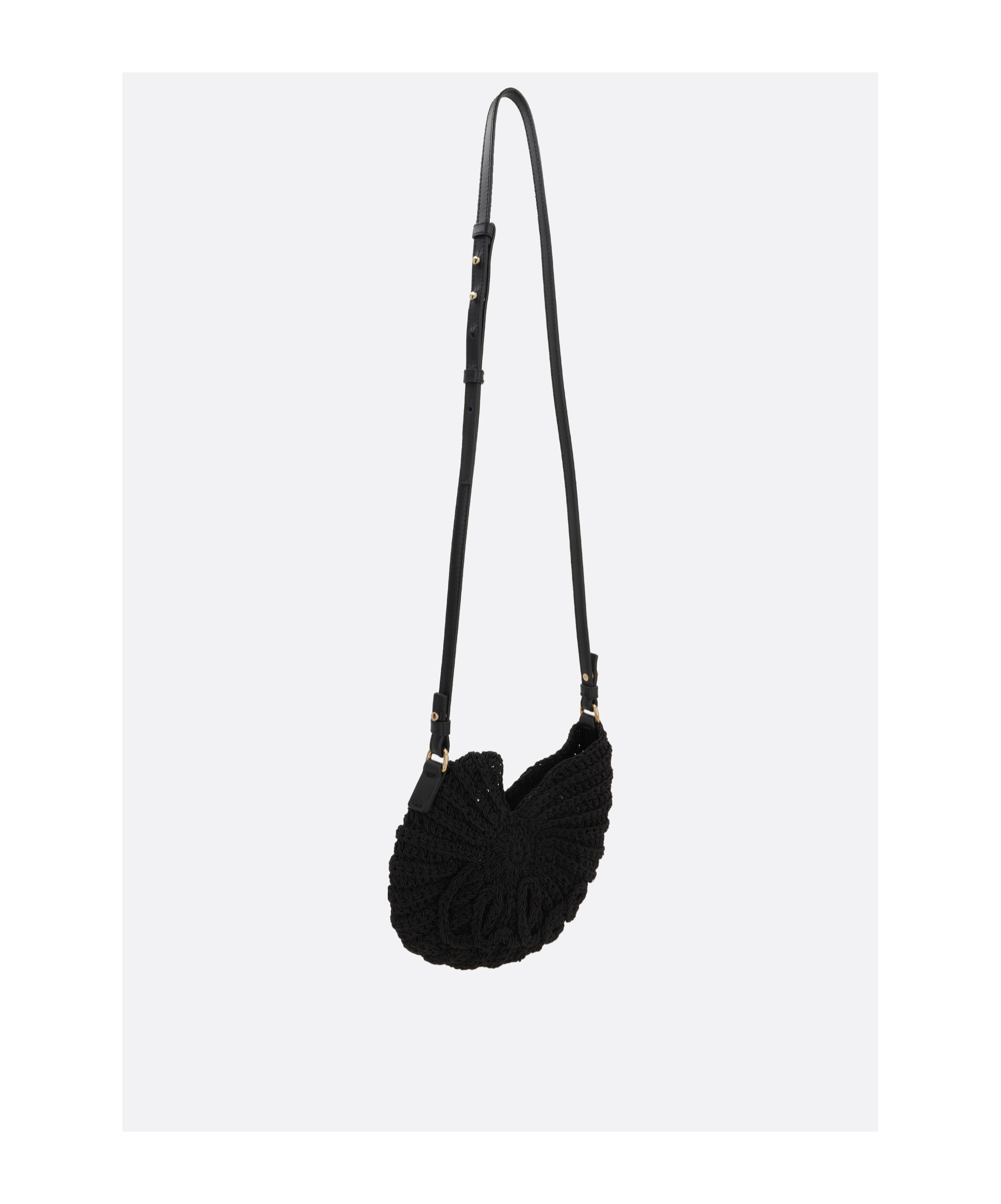 Chloé Circular Shell Woven Shoulder Bag In Black