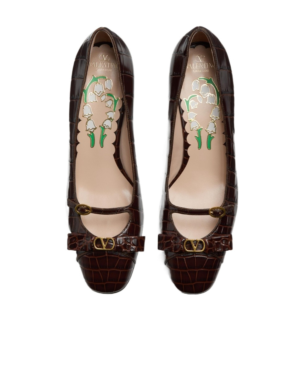 Valentino Brown Crocodile Effect Calfskin Pumps With Bow And Medium Heel In Black
