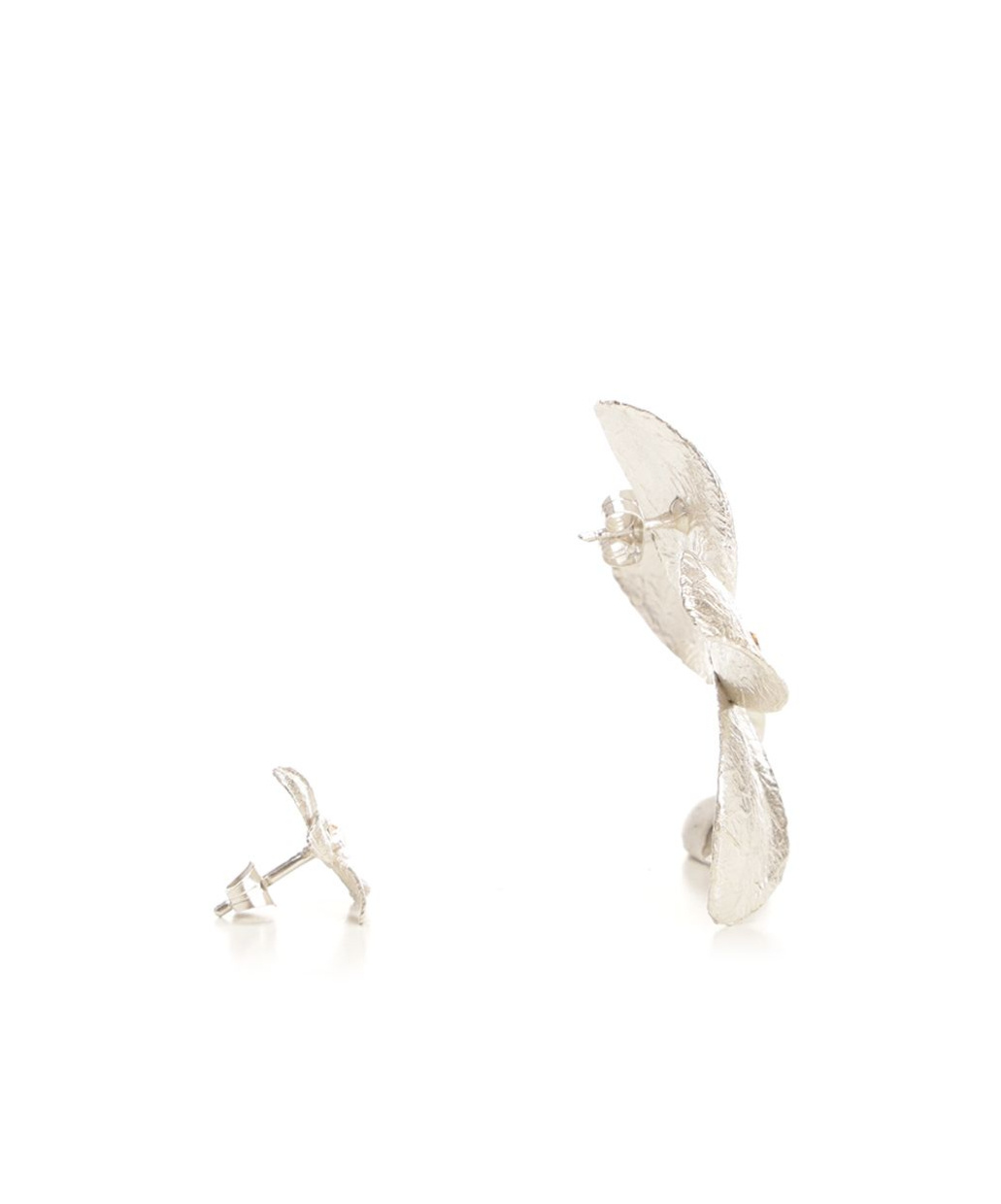 FORTE FORTE FRANGIPANI-SHAPED EARRINGS