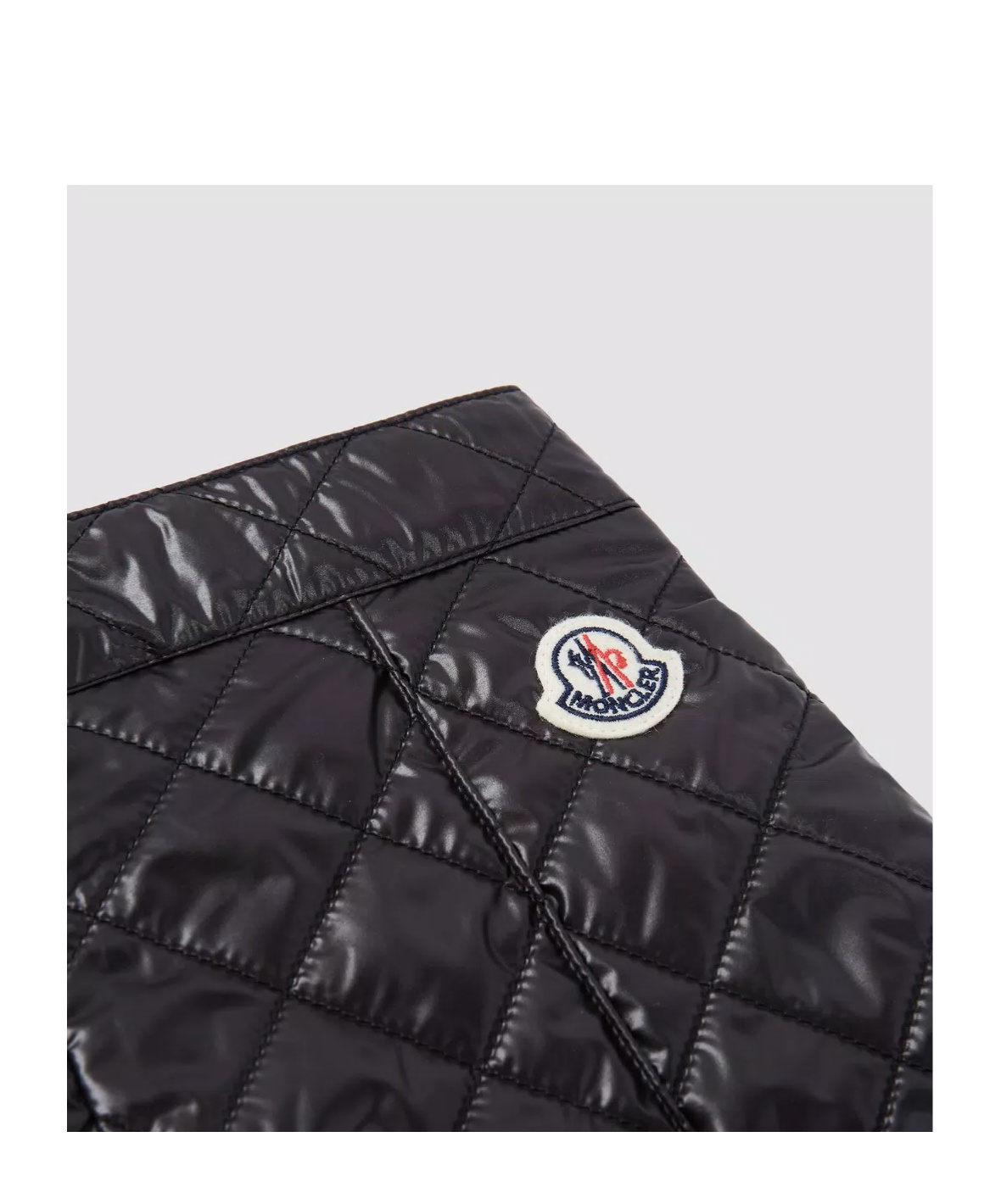 Moncler Enfant Logo Patch Quilted Shorts In Black
