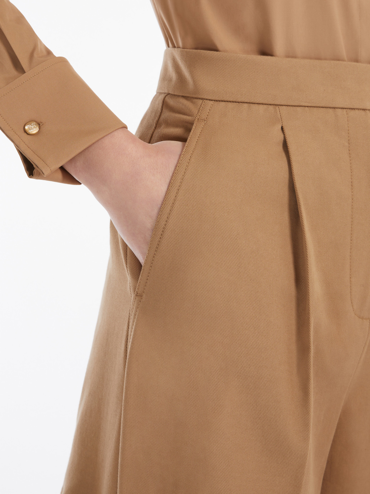 Max Mara Pleated Shorts In Green
