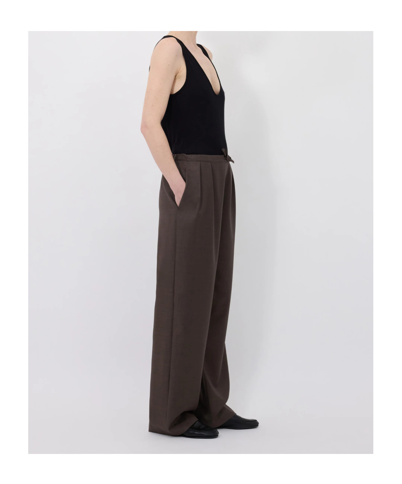 Loulou De Saison Cove Lds Elastic Waisted Trousers In Brown