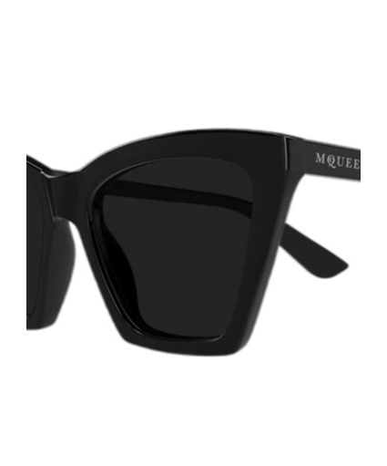 Alexander Mcqueen Frame Sunglasses In Black