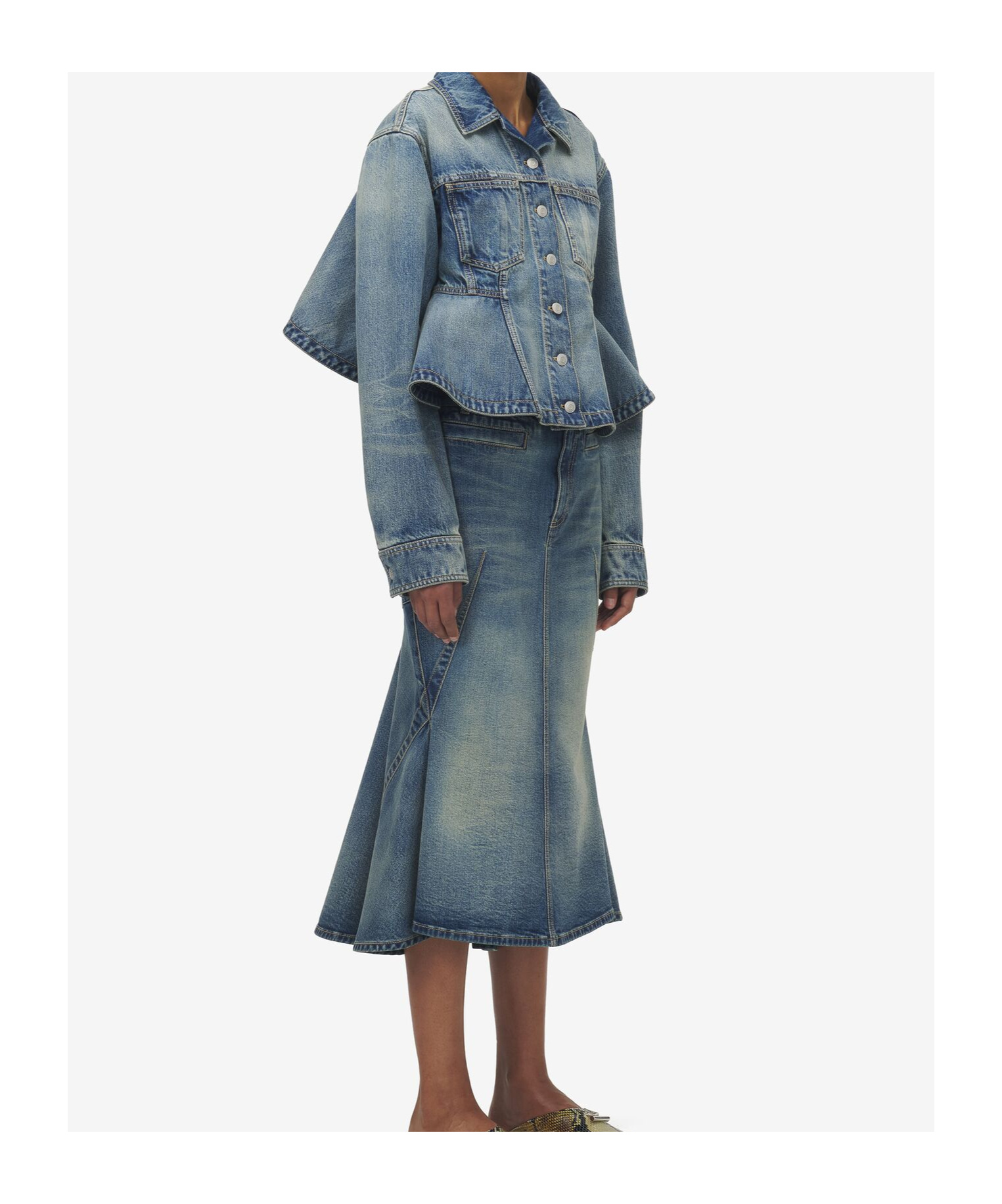 Alexander Mcqueen Stonewashed Denim Peplum Jacket In Blue