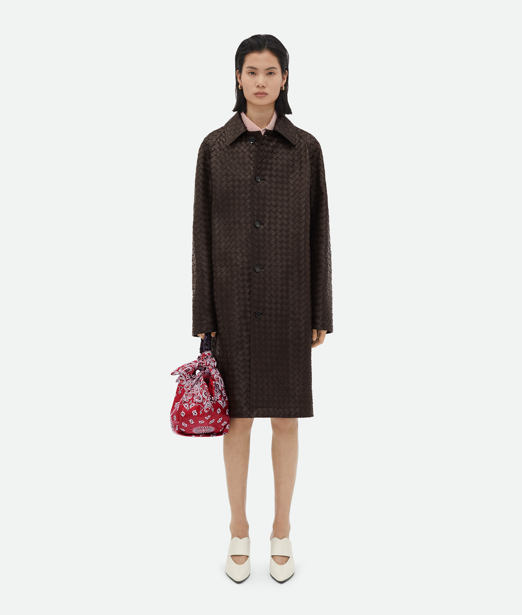 Bottega Veneta Intrecciato Leather Coat In Black