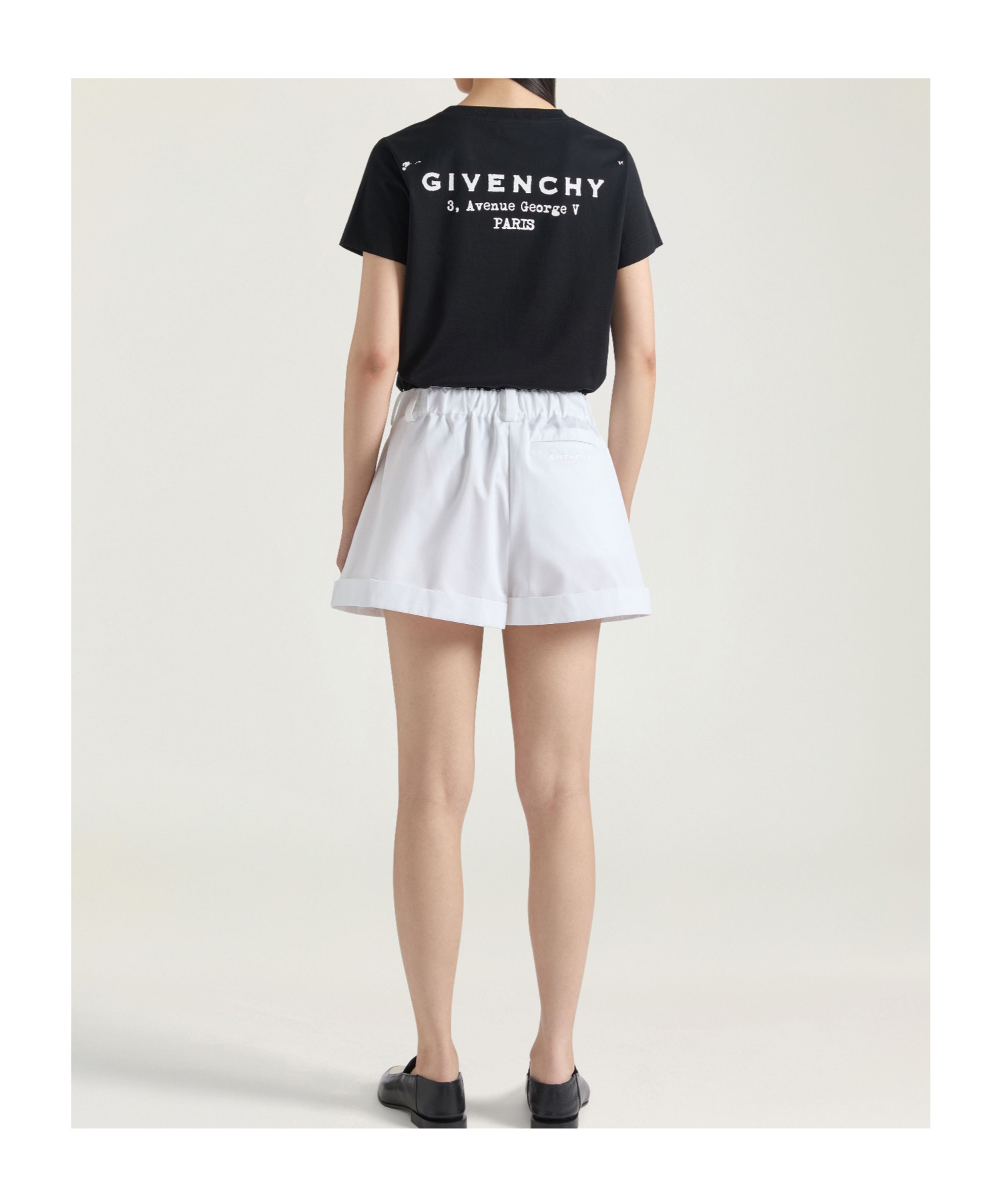 Givenchy Double Pleat Shorts In Poplin In White