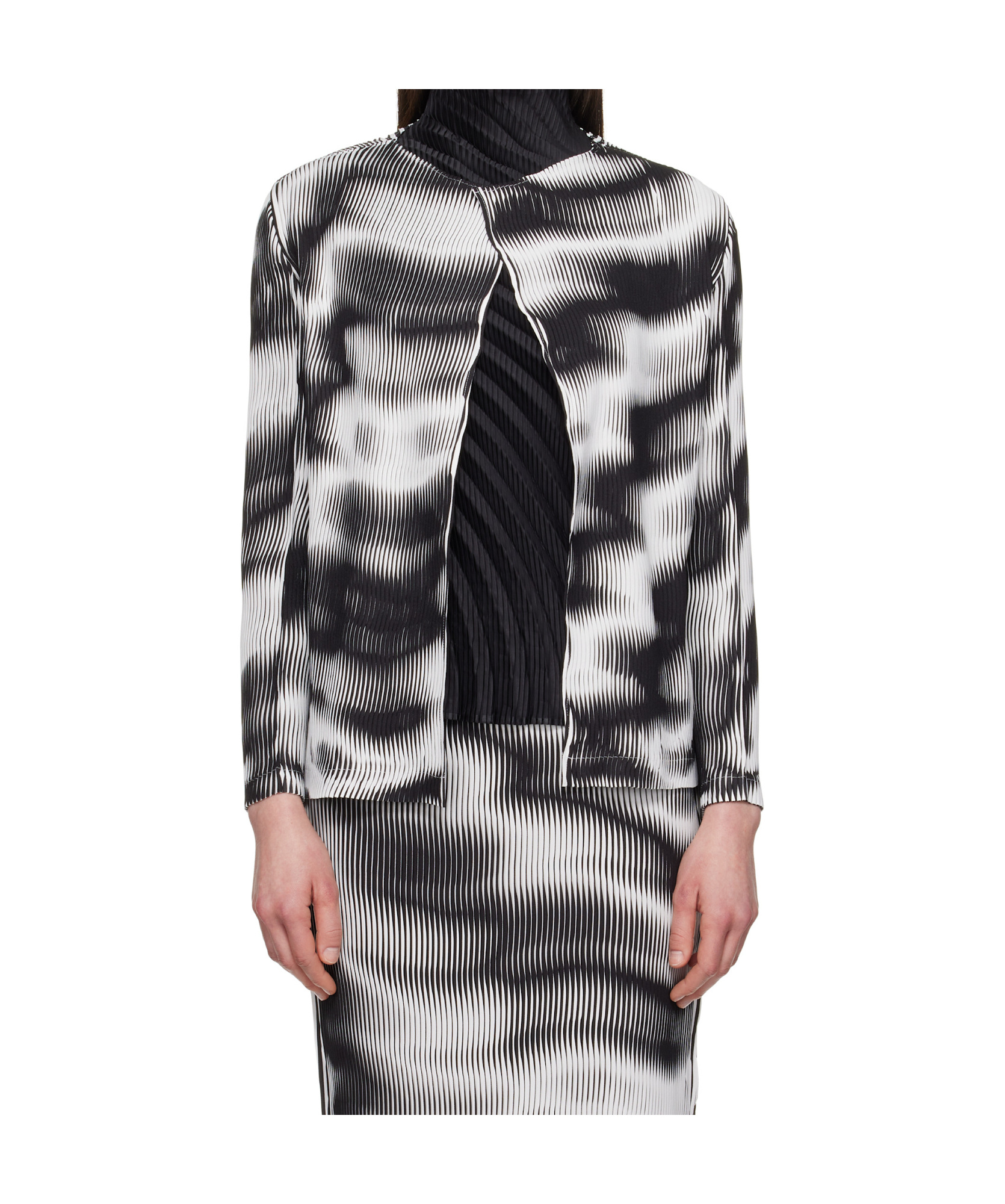 Issey Miyake Sway Pleats Printed Cardigan In Black