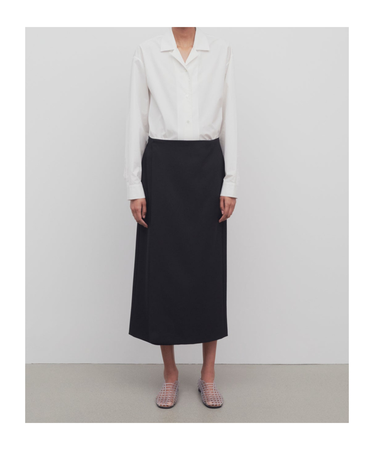 The Row Kavi Wool Crepe Midi Skirt In Black