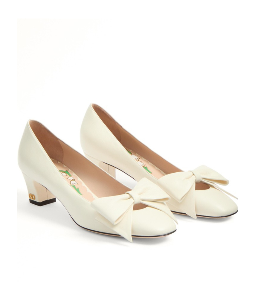 Shop Valentino Bowow Pump In Kidskin 45mm In White