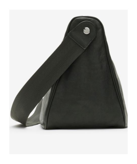 Burberry Large Shield Leather Messenger Bag In Black