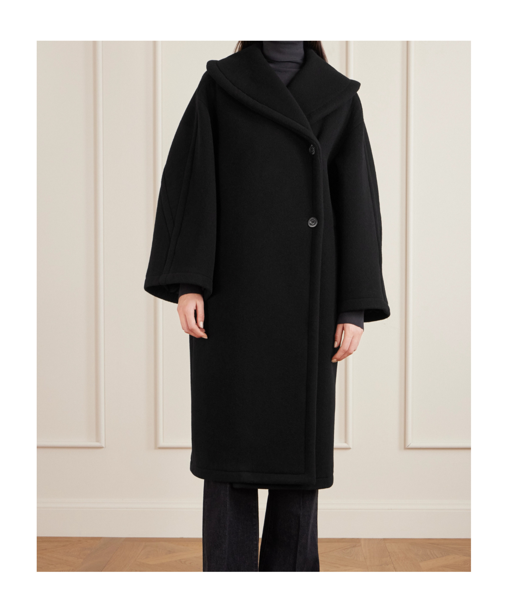 The Row Long-sleeved Coat In Black