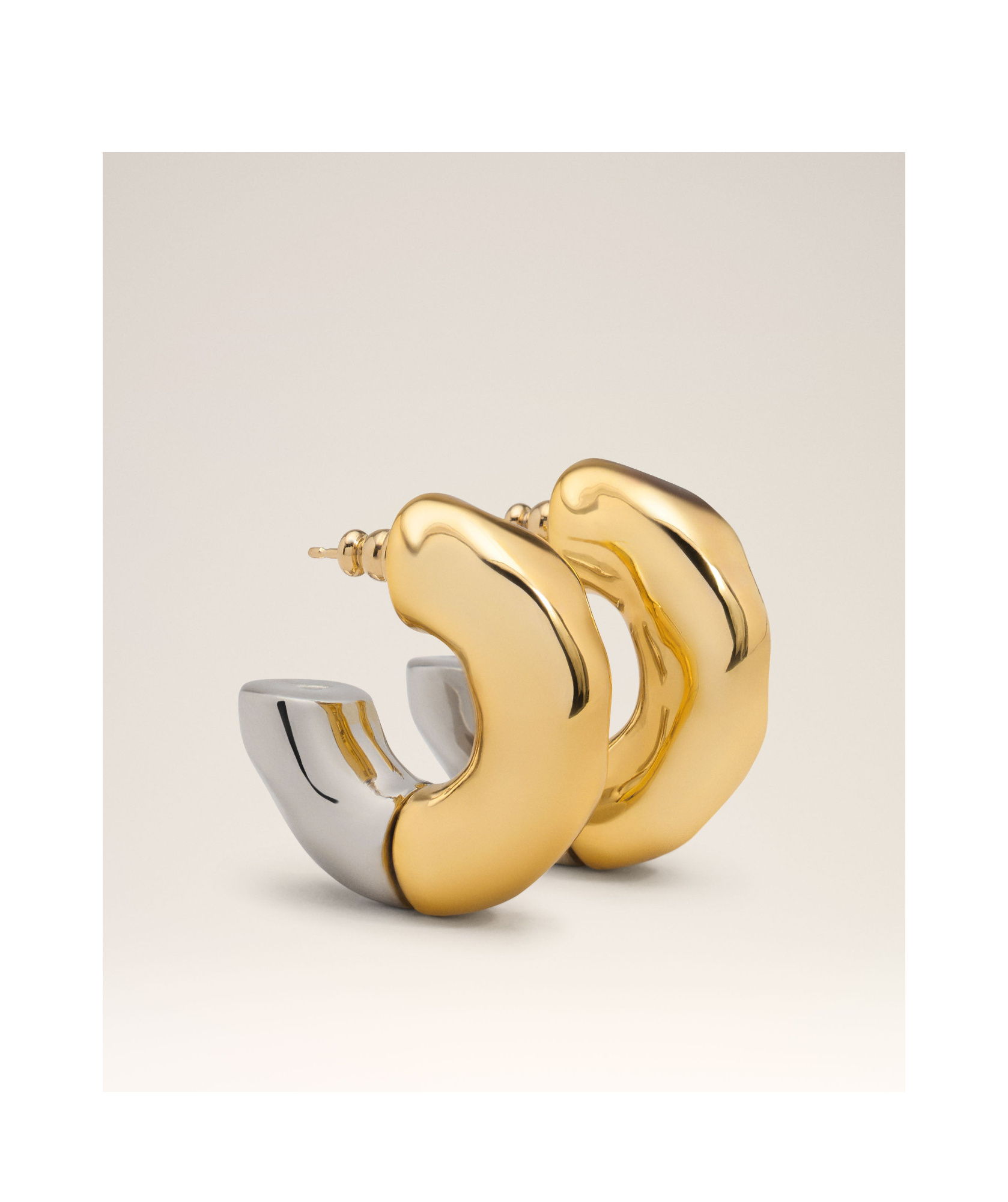 Ami Alexandre Mattiussi Hammered Earrings In Palladium-plated Brass And Gold Resin. In Gold/silver