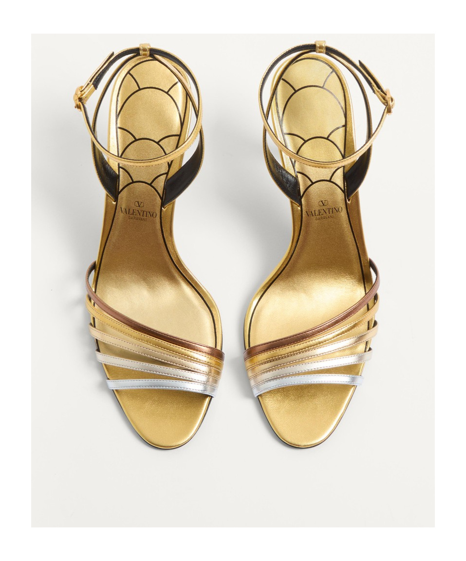 Valentino Ladycrush 85 Crystal-embellished Metallic Leather Pumps In Nude