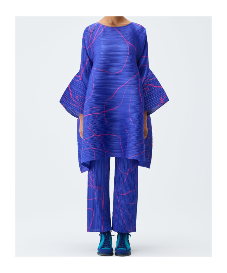 Issey Miyake Abstract Pattern Knee-length Dress With Wide Sleeves In Blue