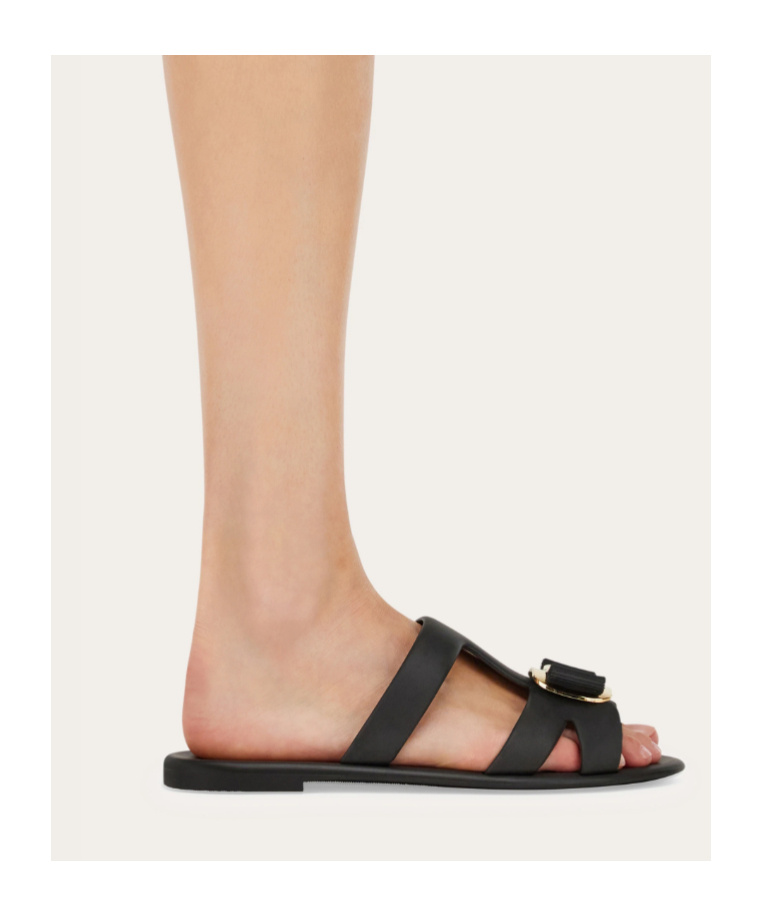 Ferragamo Lilou Vara Plate Flat Slides In Black