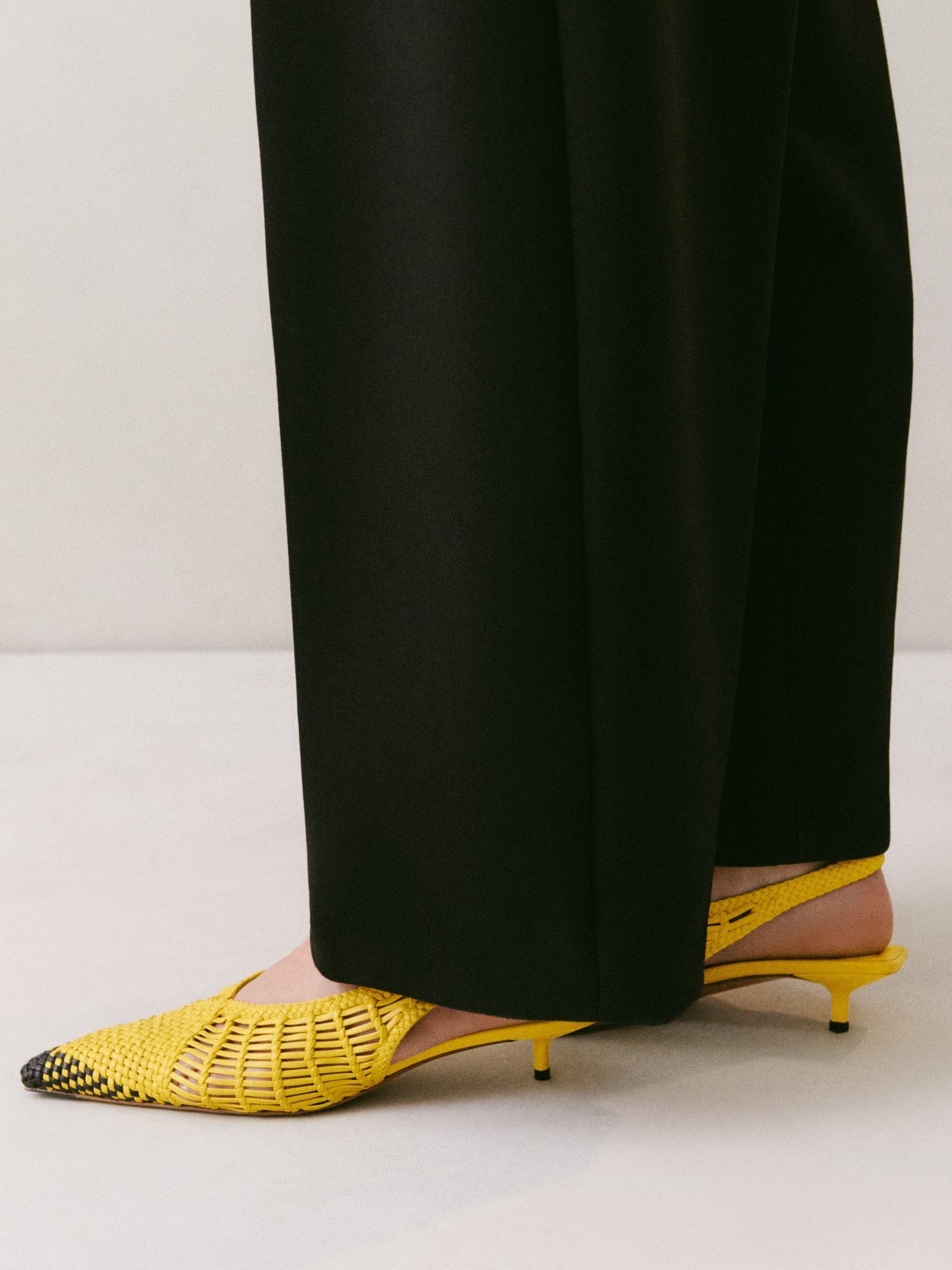 Jacquemus Cubisto Banane Pointed Toe Slingback Pump In Yellow