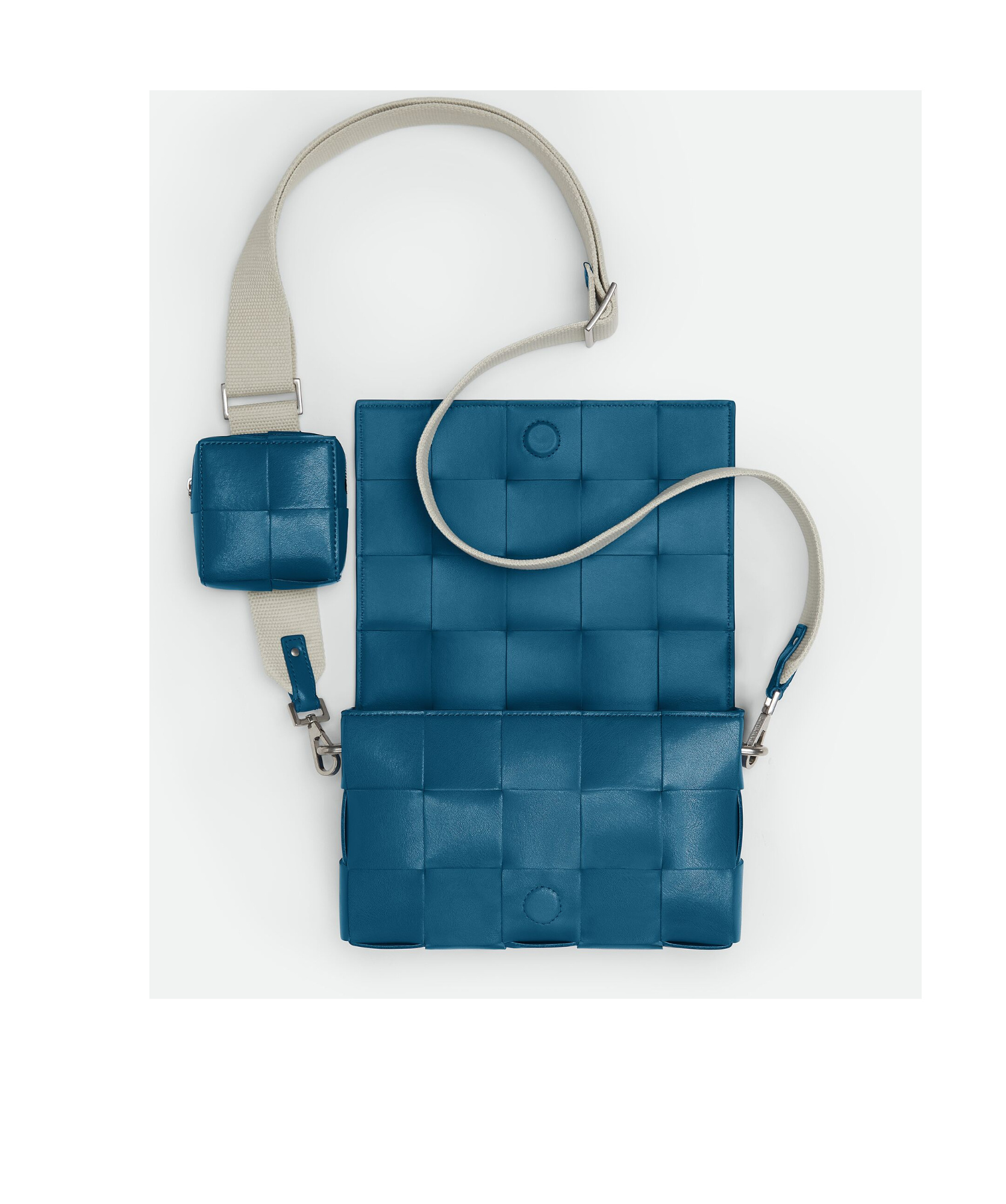Bottega Veneta Cassette Leather Messenger Bag In Green
