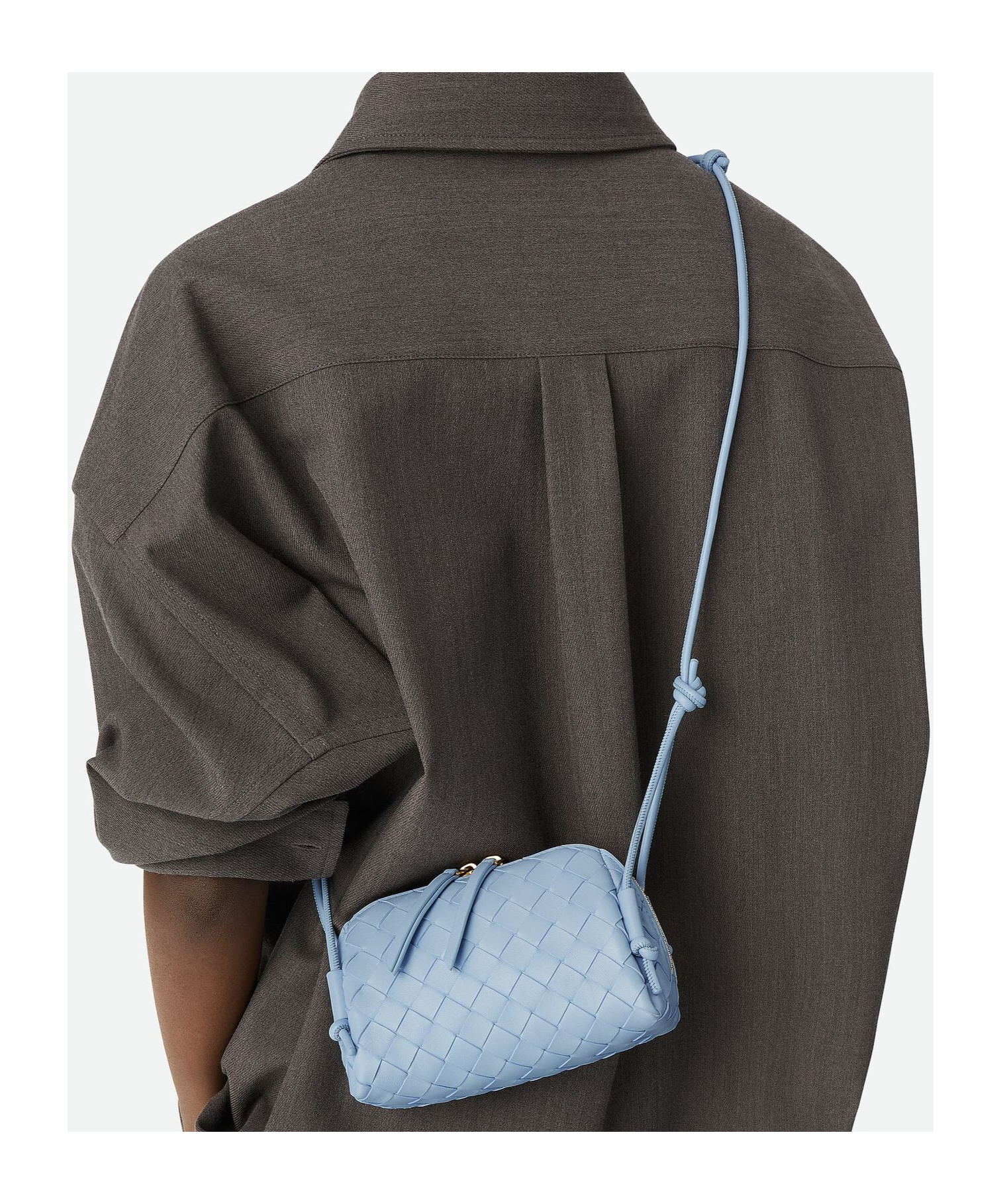 Bottega Veneta Concert Knitted Shoulder Bag In Blue