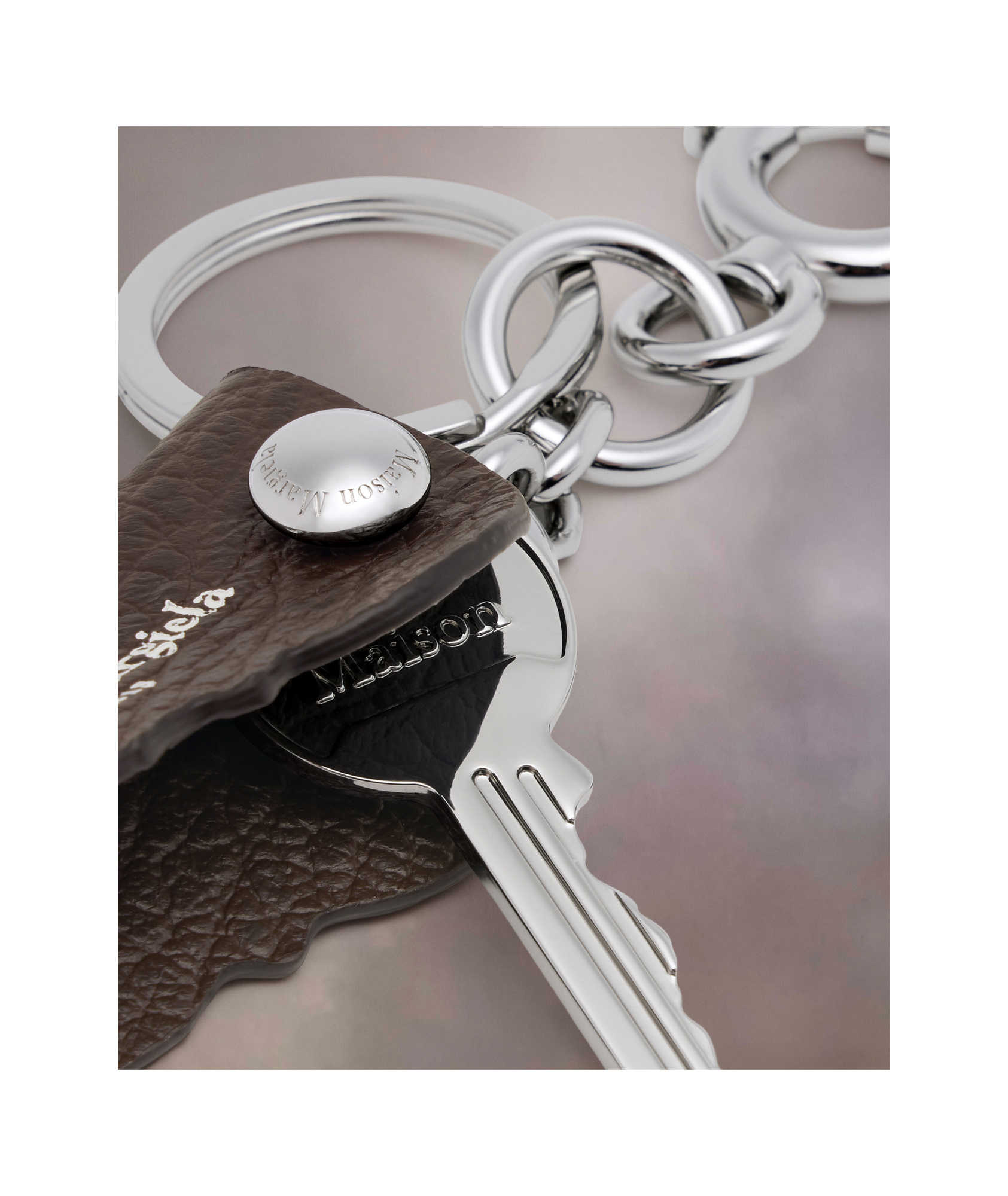 Maison Margiela Logo Leather Key Ring In Walnut