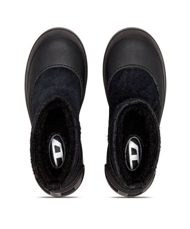 Diesel D-donald-chunky Ankle Boot With Lug Sole In Black