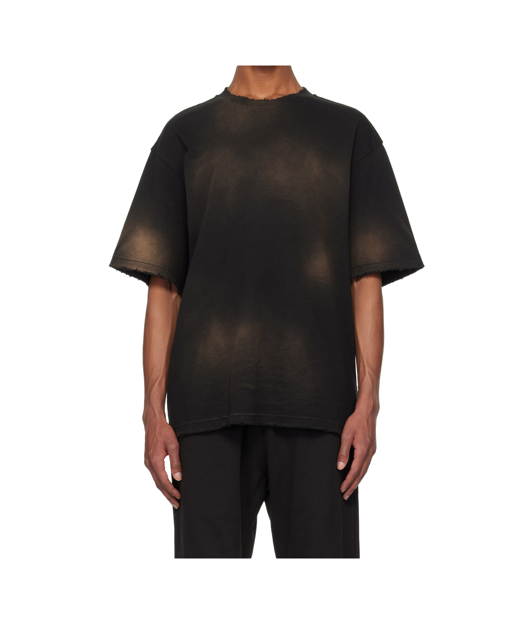 We11 Done Distressed T-shirt In Black