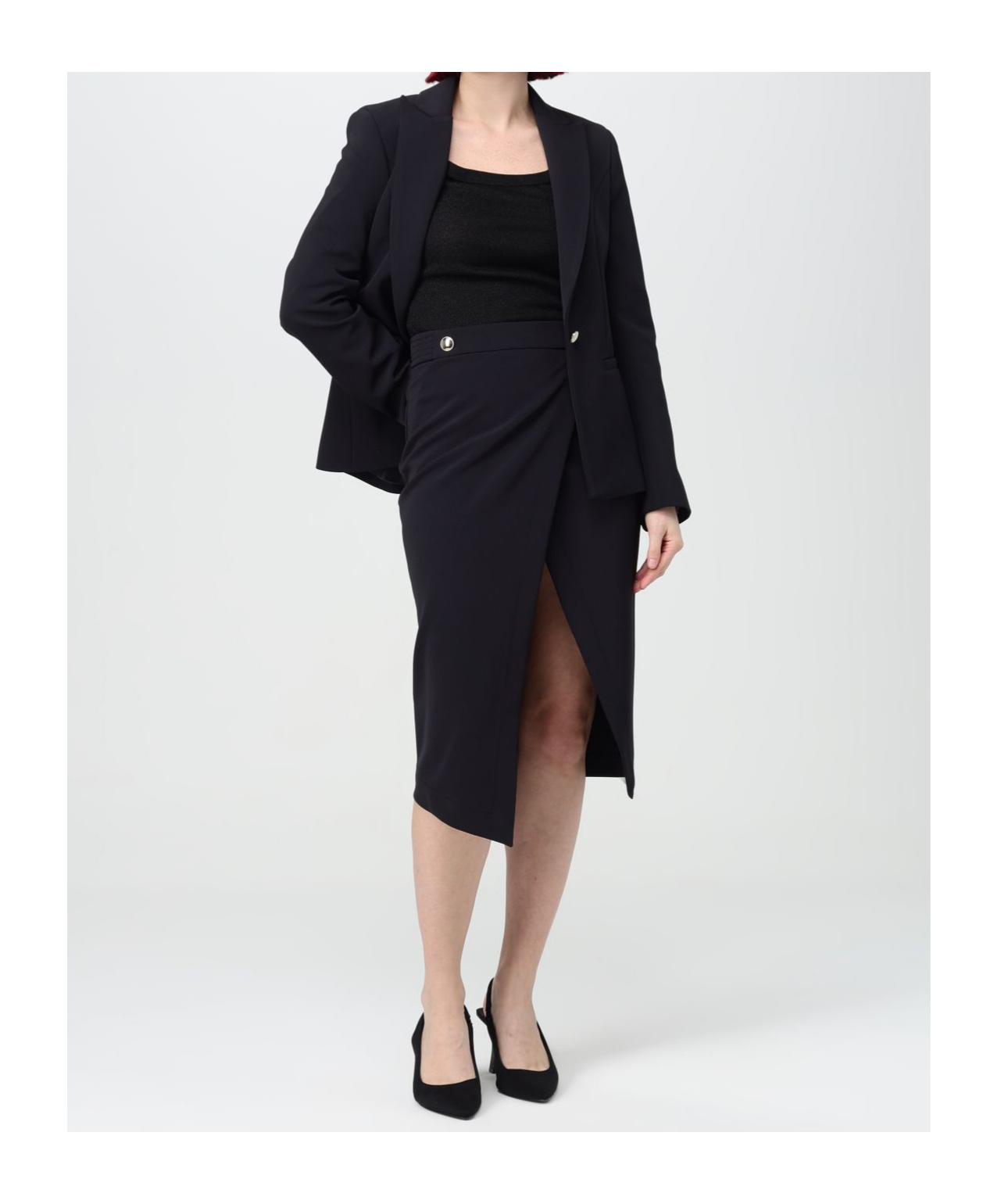 Kaos Blazer In Black