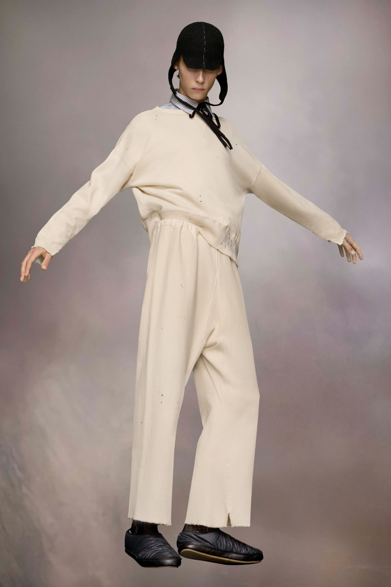 MAISON MARGIELA MAISON MARGIELA HANDWRITTEN RAW-CUT EDGE DISTRESSED SWEATSHIRT