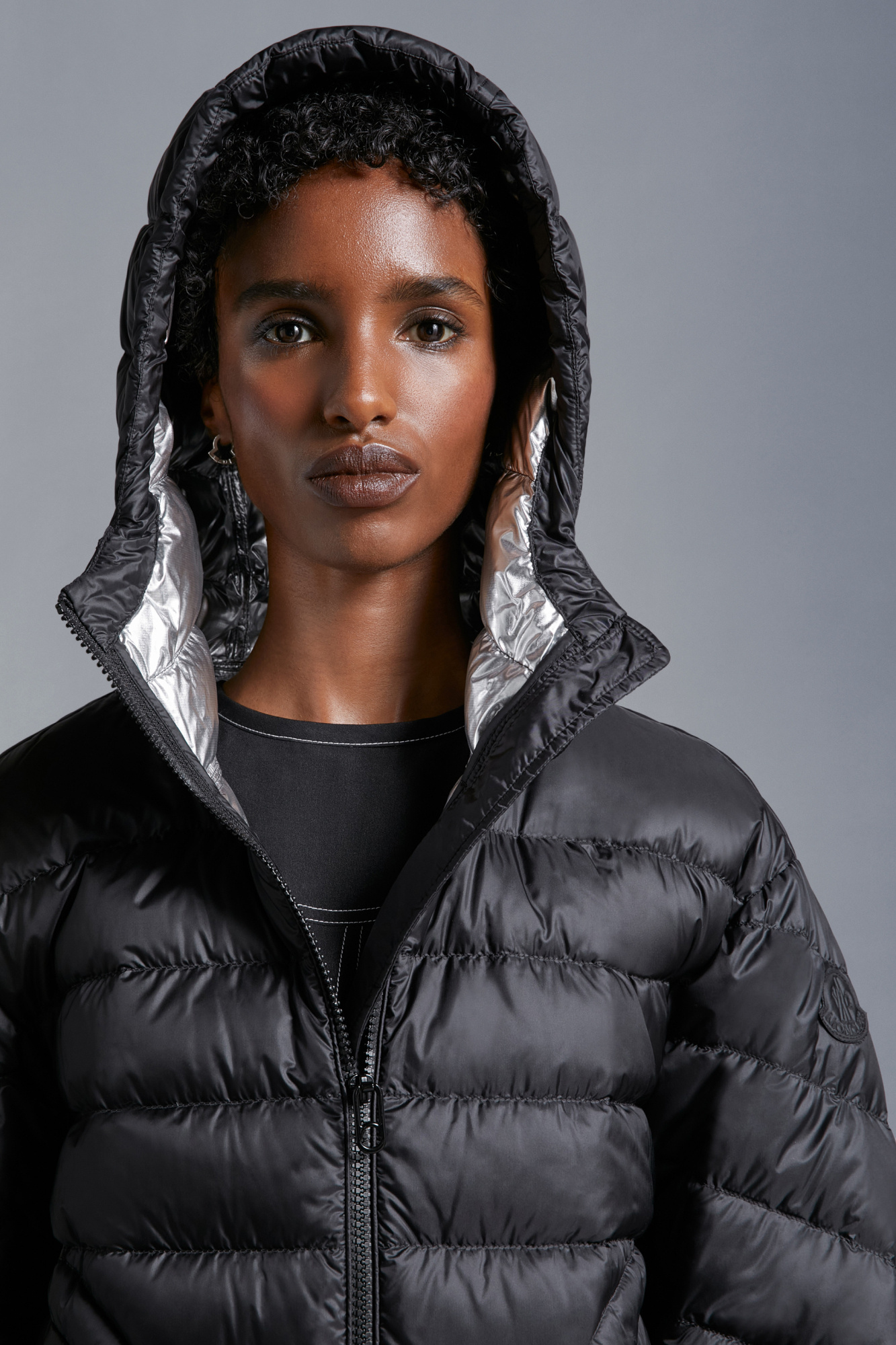 Moncler Delfo Down Puffer Jacket In Black