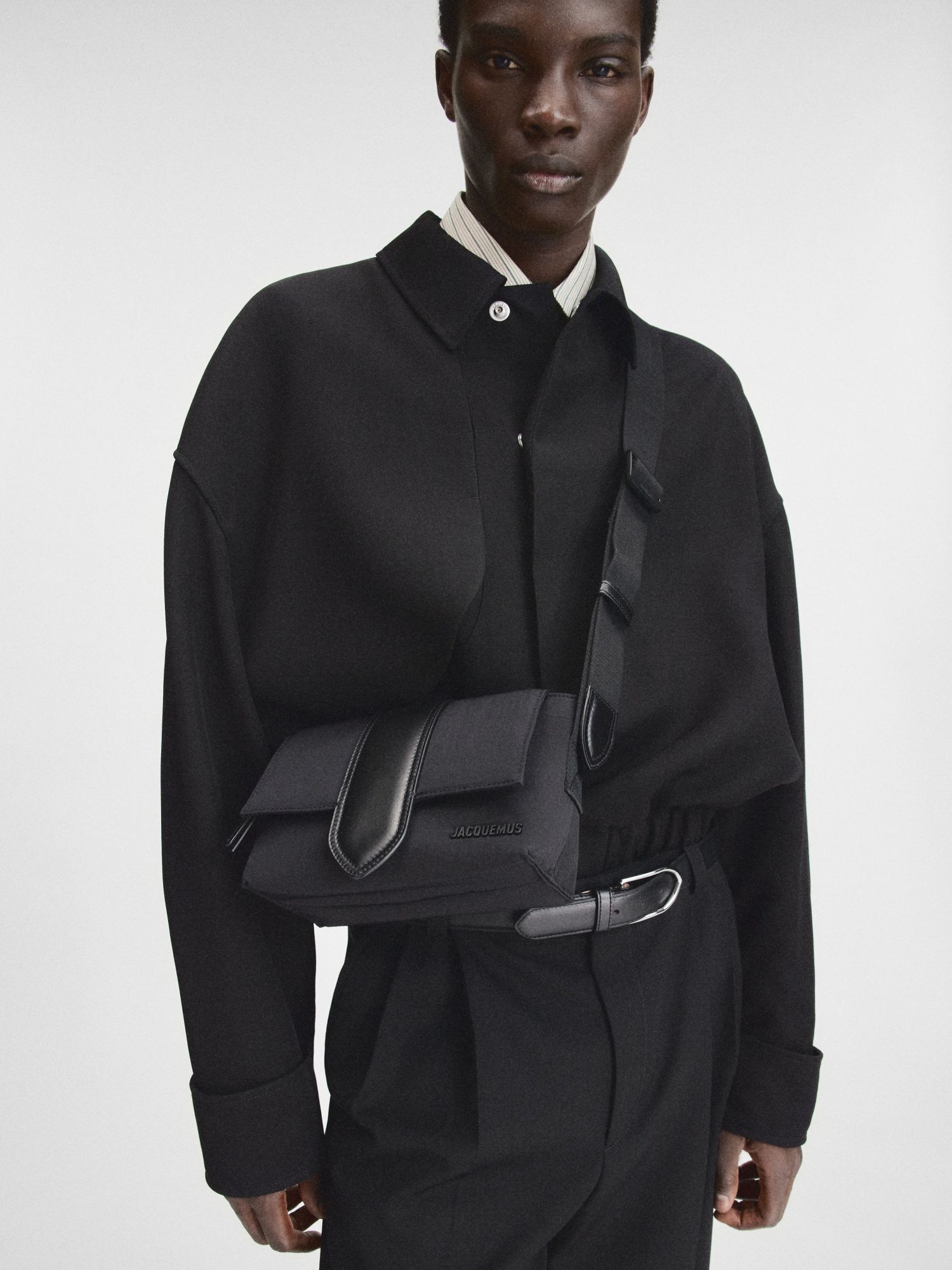 Jacquemus Mini Messenger Bag In Black