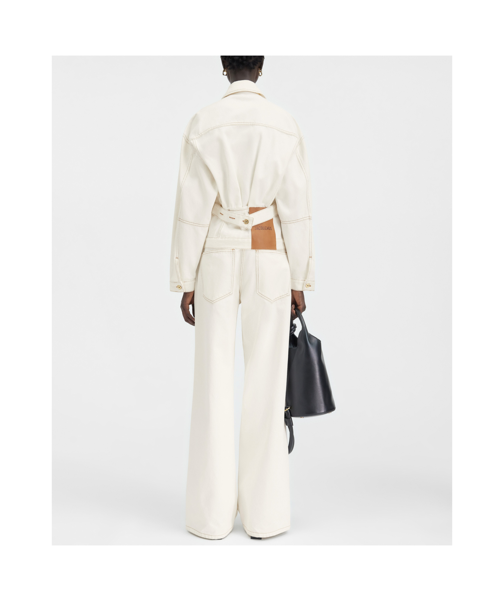 Jacquemus Structured White Denim Jacket With Classic Silhouette In White