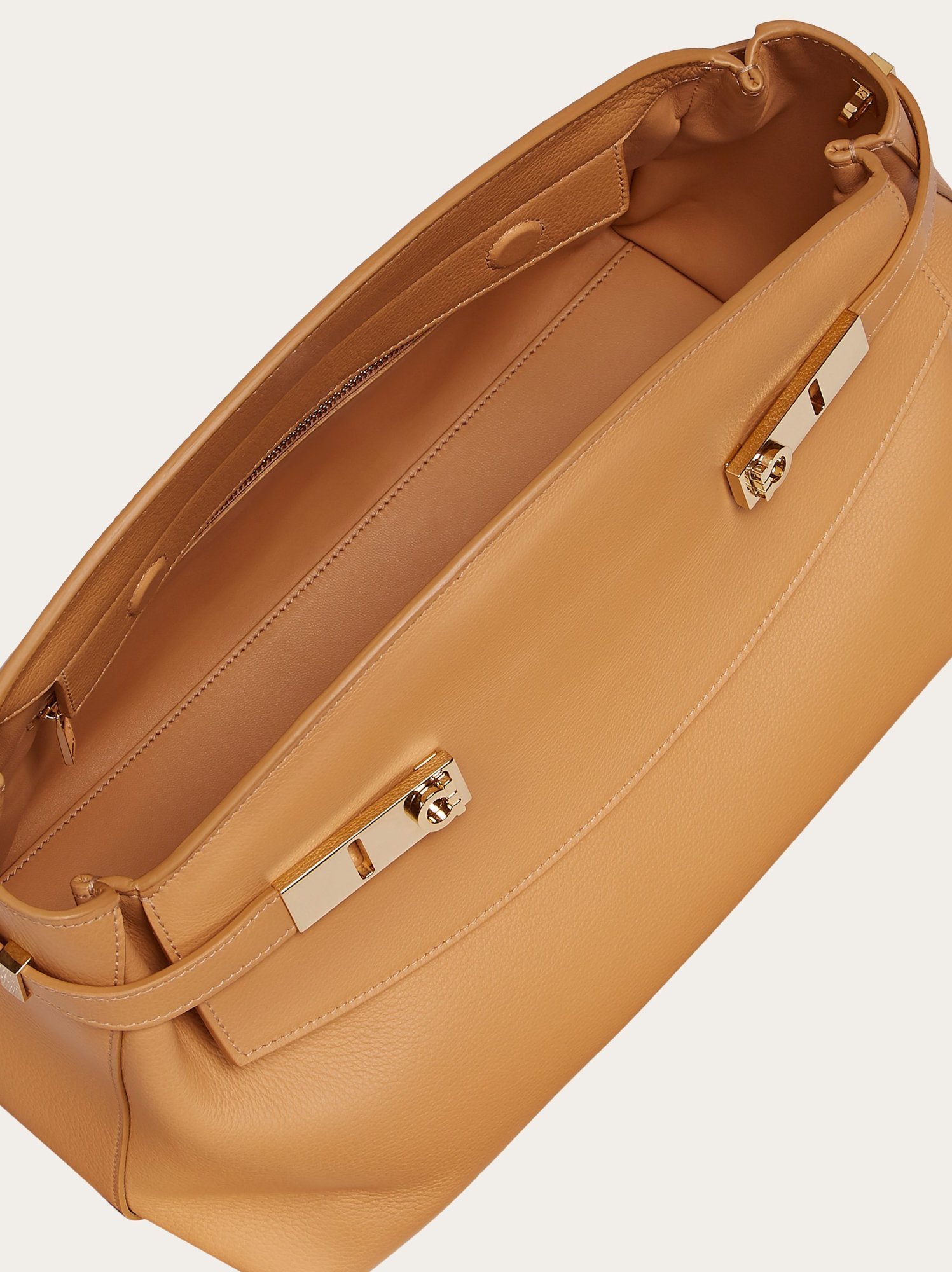 Ferragamo Large Pouch Leather Bag In Nude