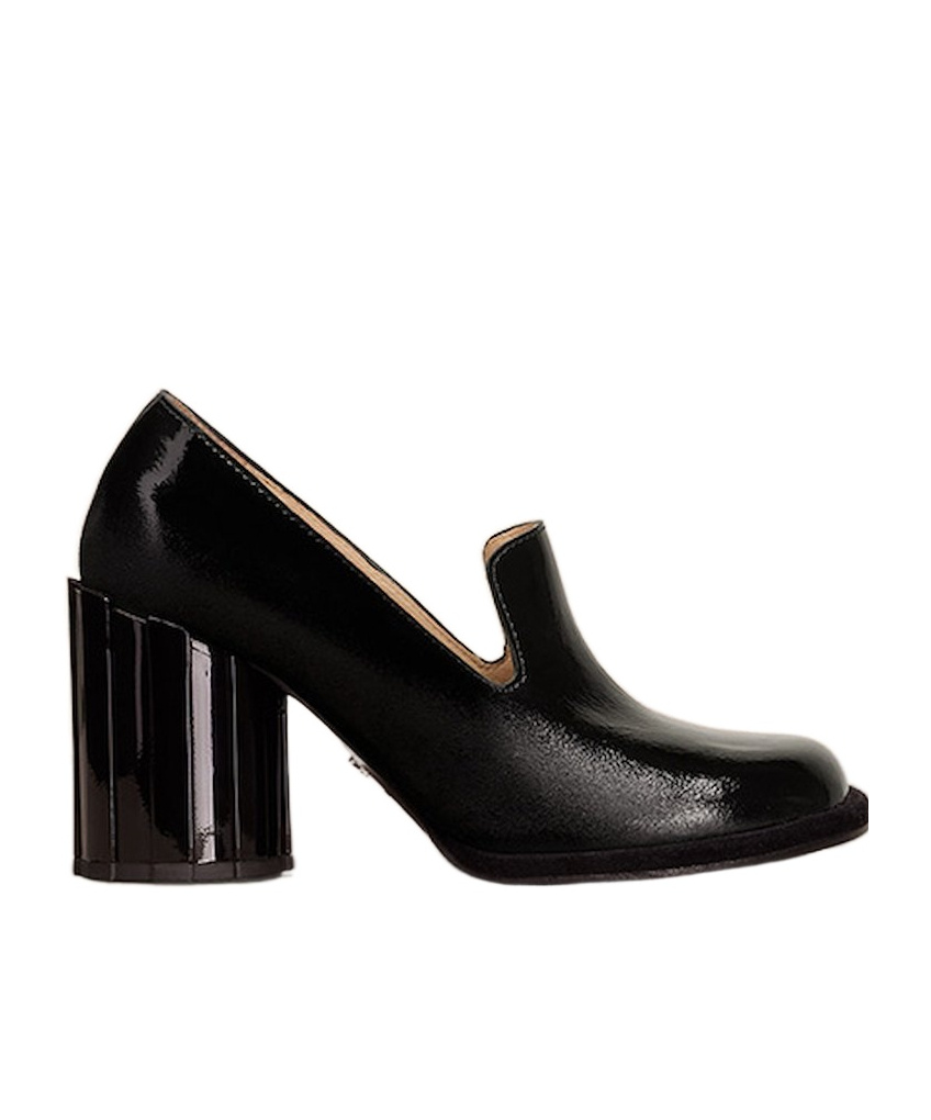 Ami Alexandre Mattiussi Round Heel Patent-leather Loafers In Black