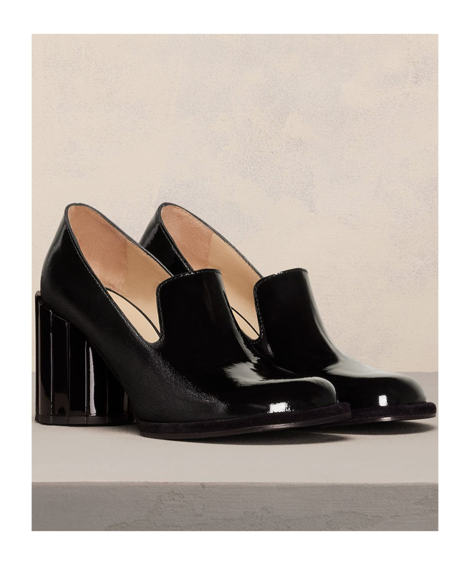 Ami Alexandre Mattiussi Round Heel Patent-leather Loafers In Black
