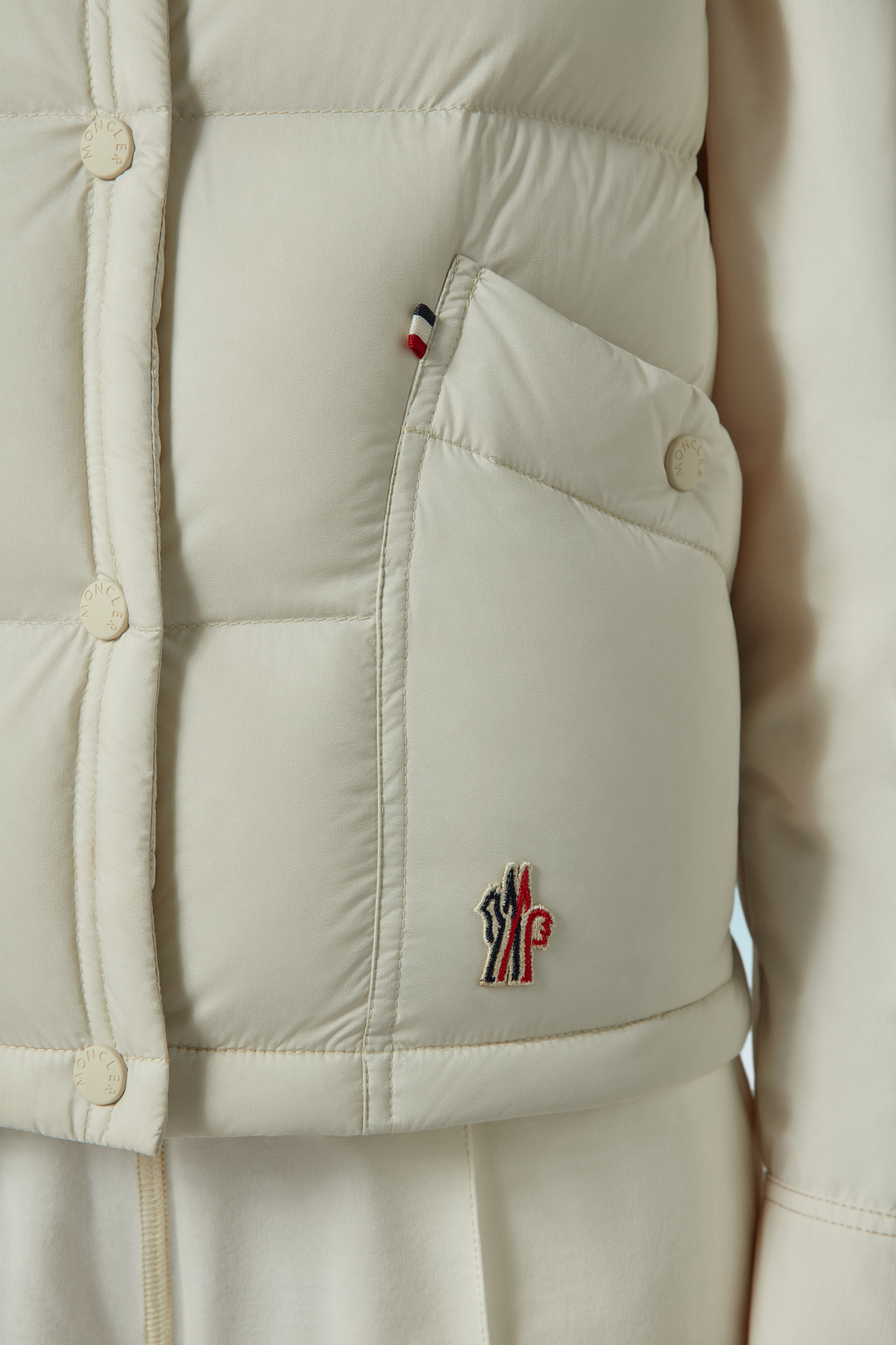 Moncler Sorapis Down-filled Gilet In White