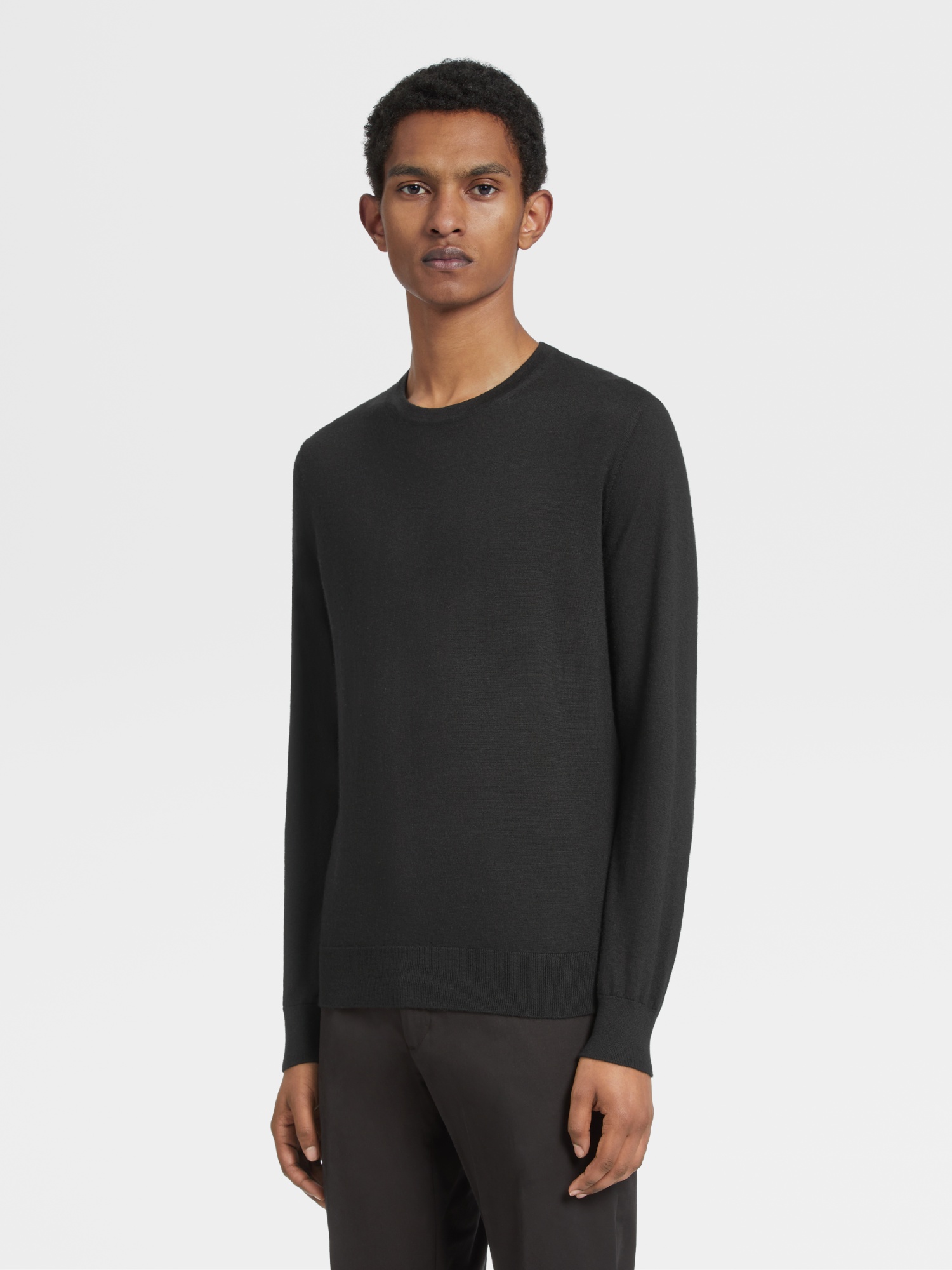 Zegna Oasi Cashmere Round Neck Sweater In Black