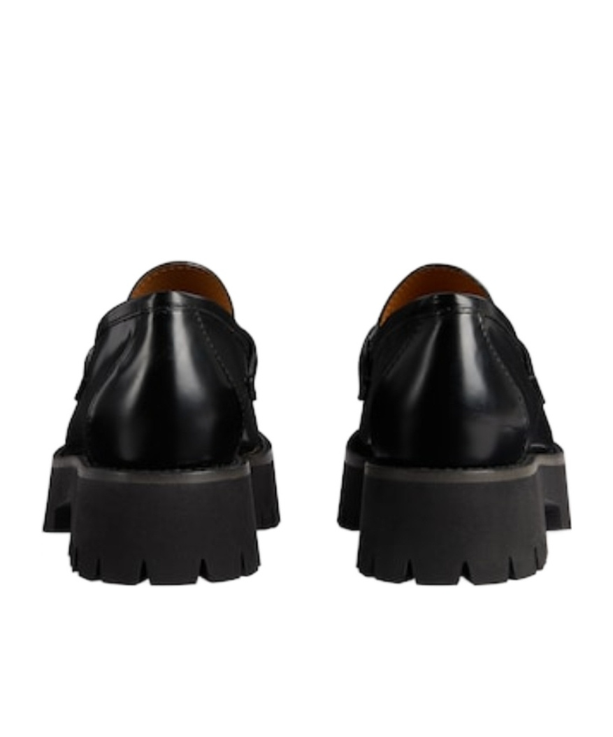 Gucci Interlocking G Chain Leather Loafers In Black