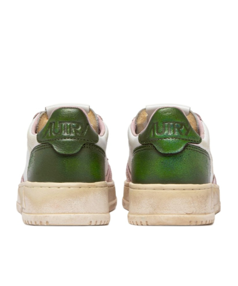 Autry Round Head Low-cut Skate Shoes In Nude