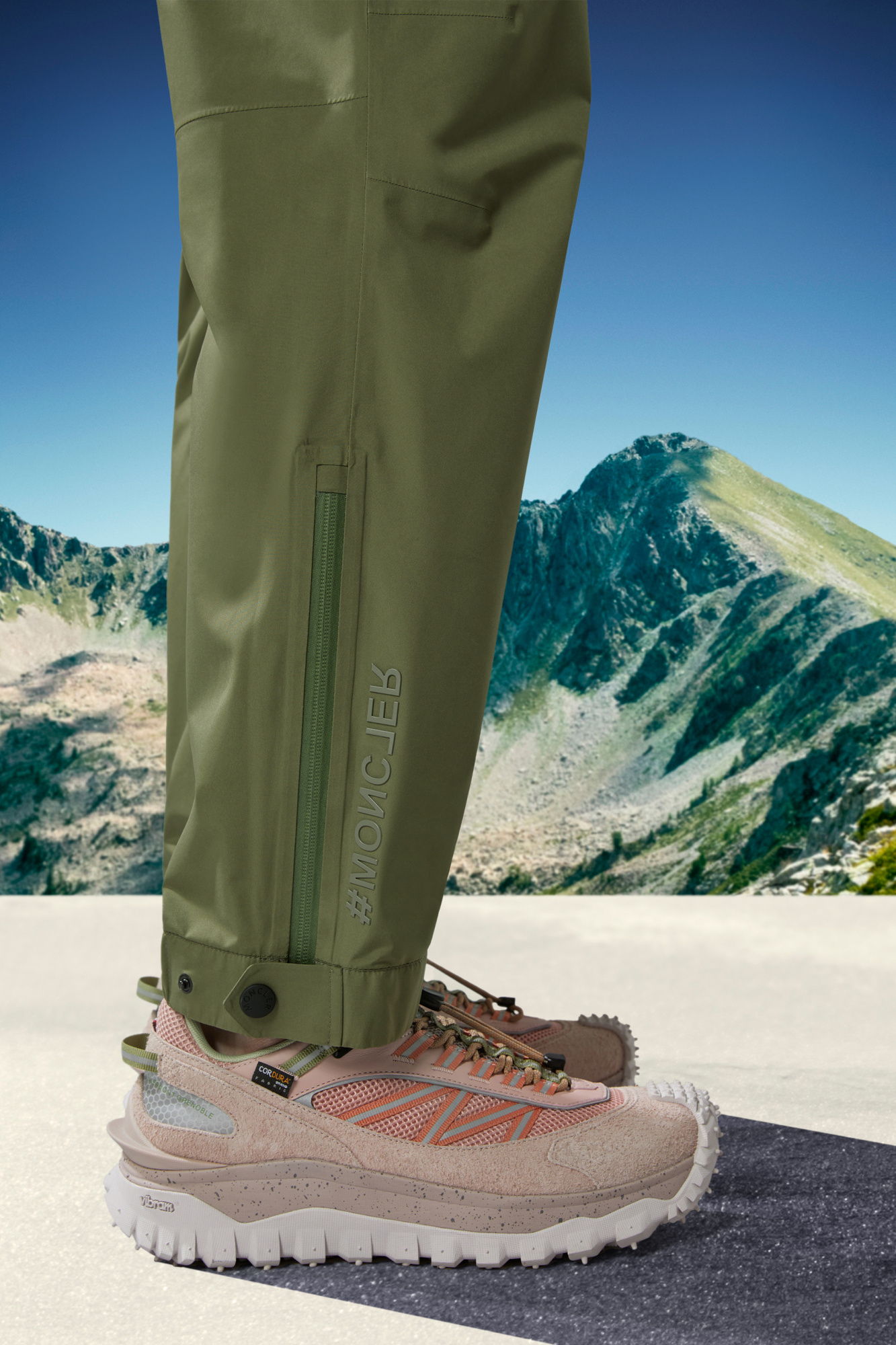 Moncler Mid-rise Tapered Performance Trousers In Green