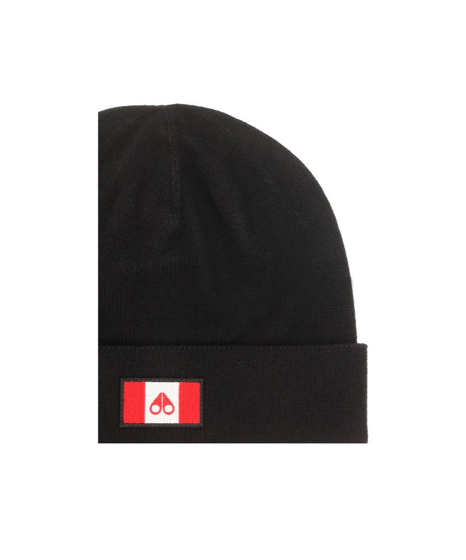 Moose Knuckles Logo Patch Woolen Cap In Black