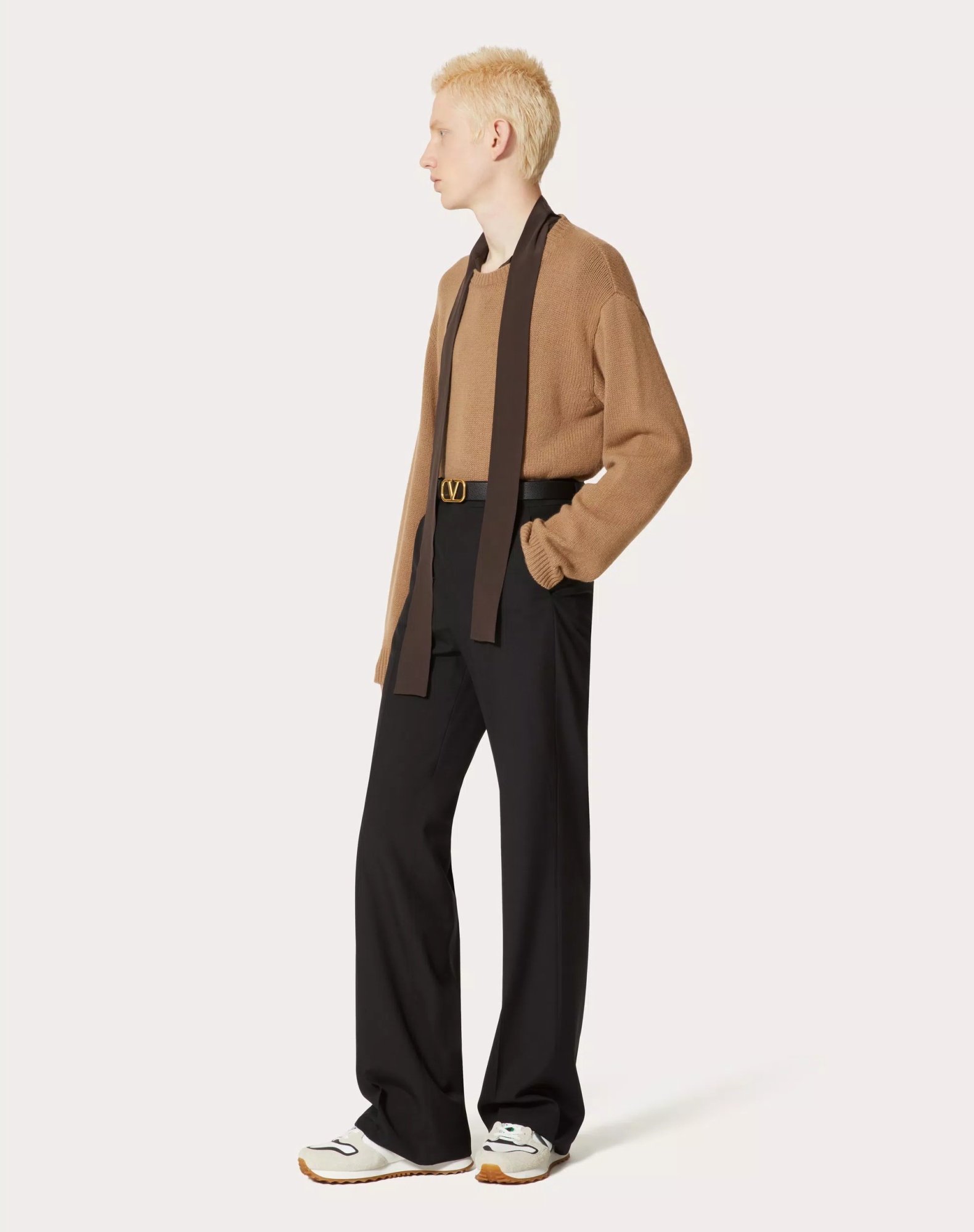 Valentino Cashmere Crewneck Jumper With Stud In Brown