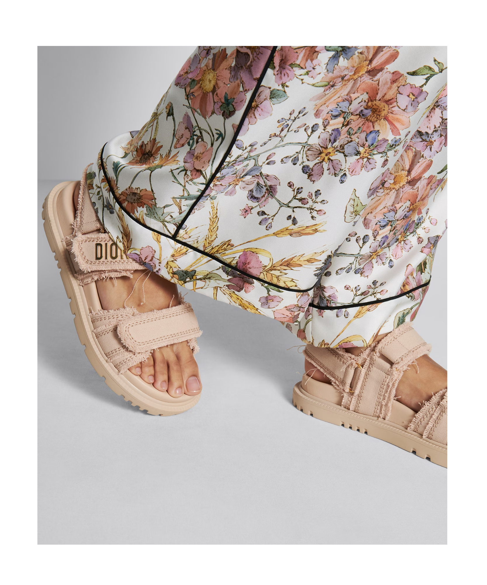 Dior Act Open Toe Flat Sandals In Nude