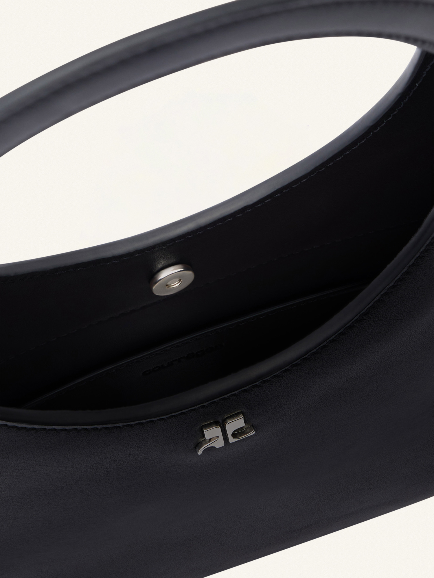 Courrèges Holy Smooth Leather Bag In Black