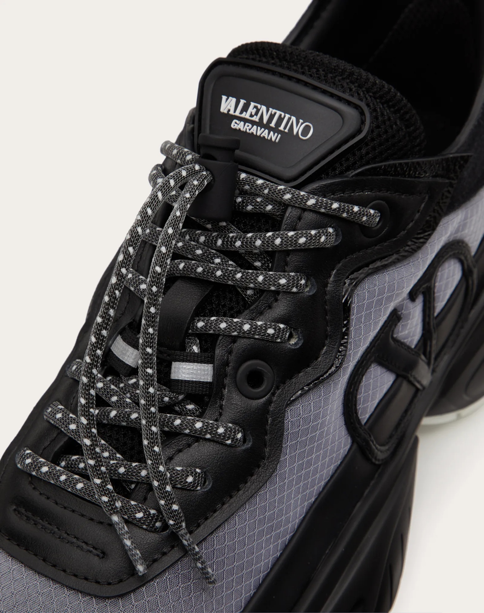 Valentino Shegoes Low-top Sneakers In Black