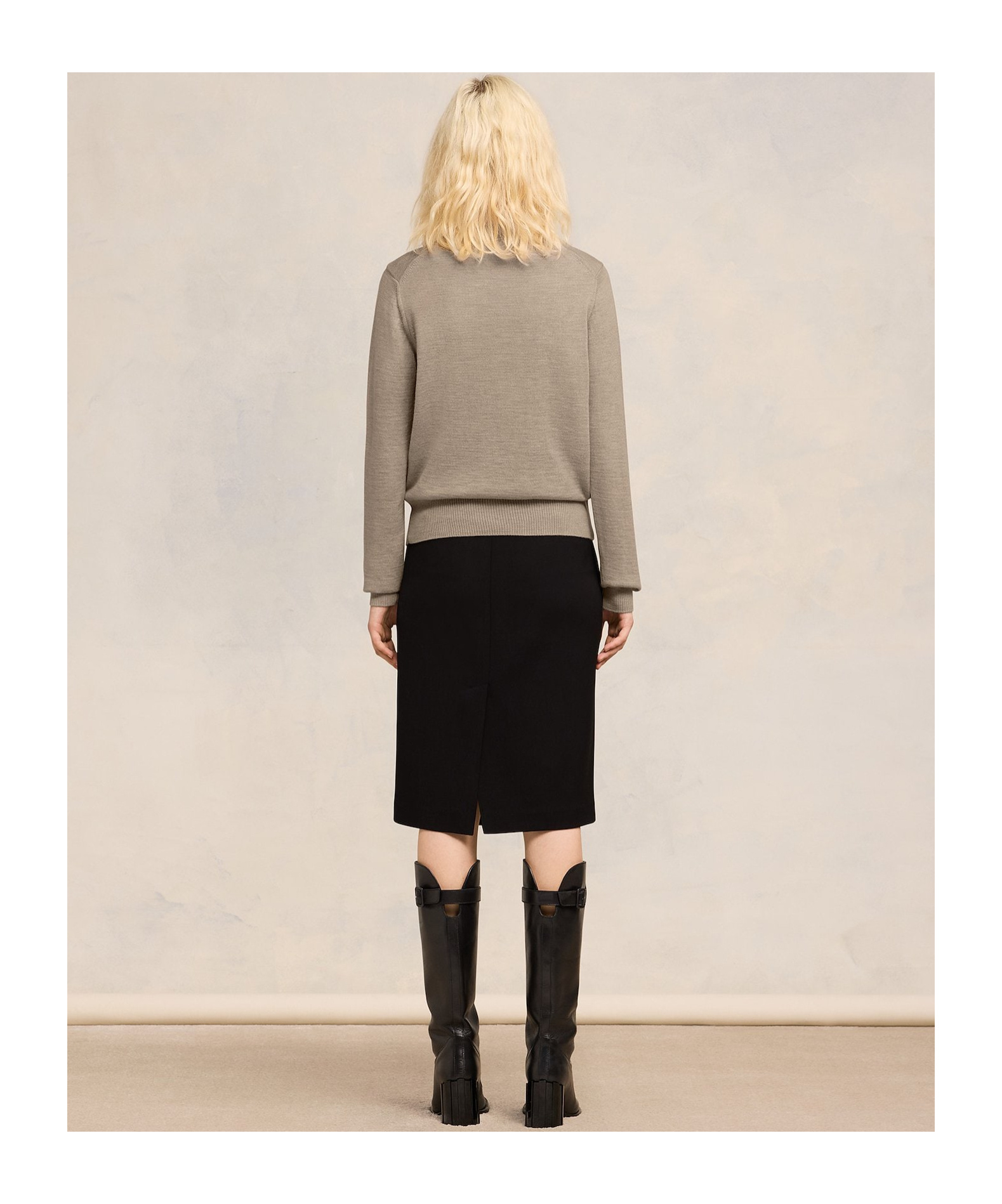 Ami Alexandre Mattiussi Logo Sweater In Nude